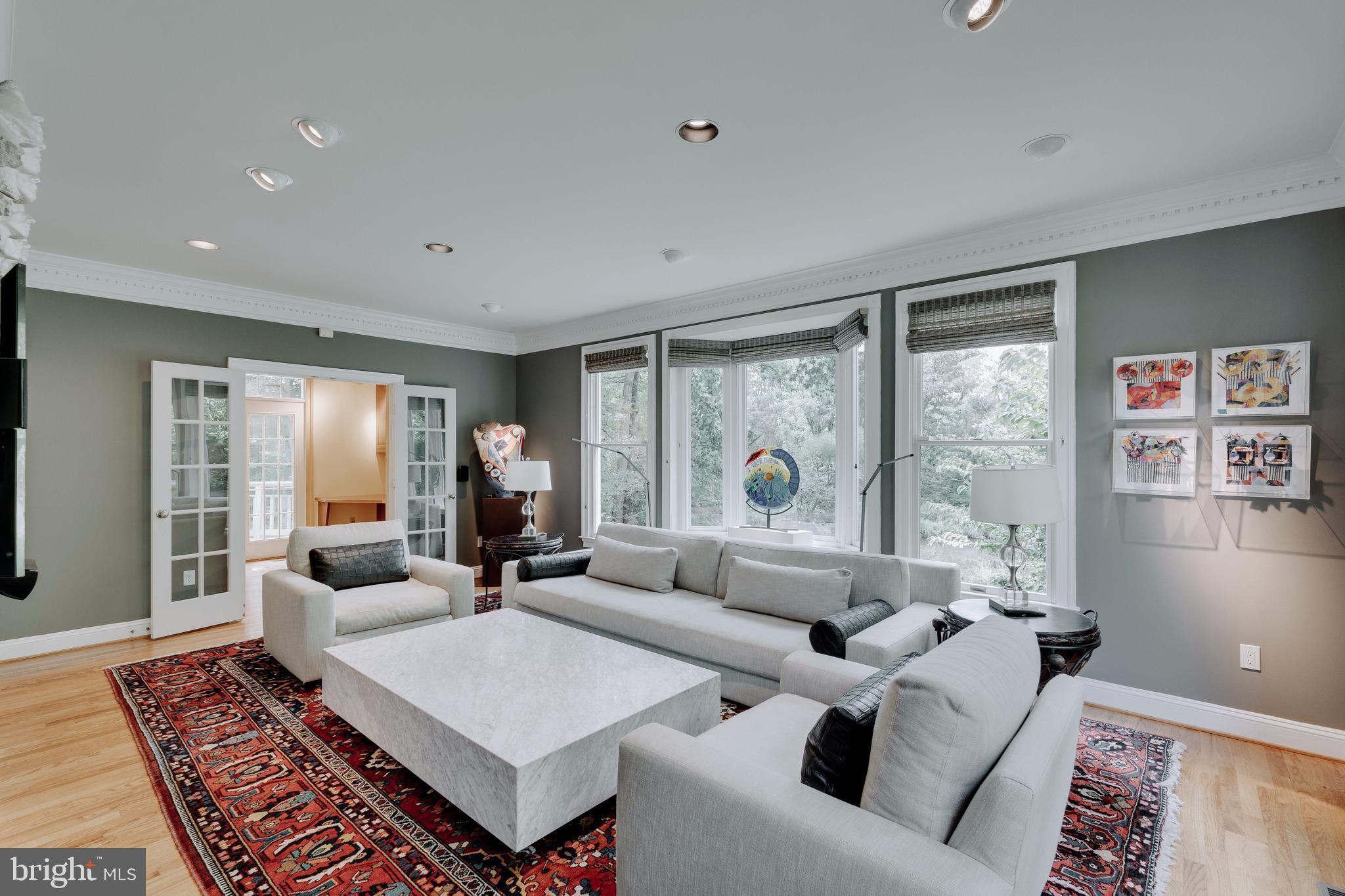 GLEN HILLS - Residential