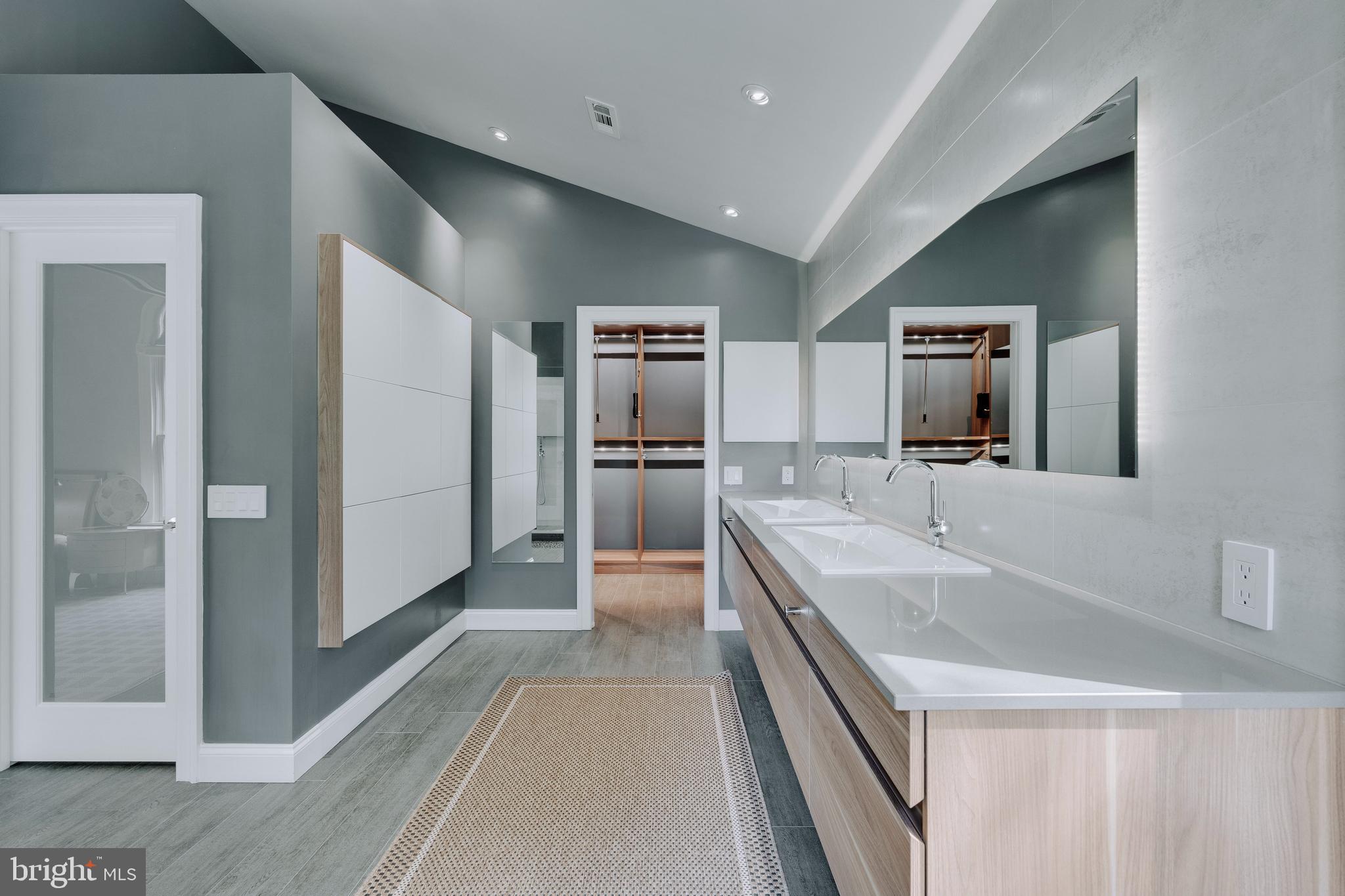 GLEN HILLS - Residential