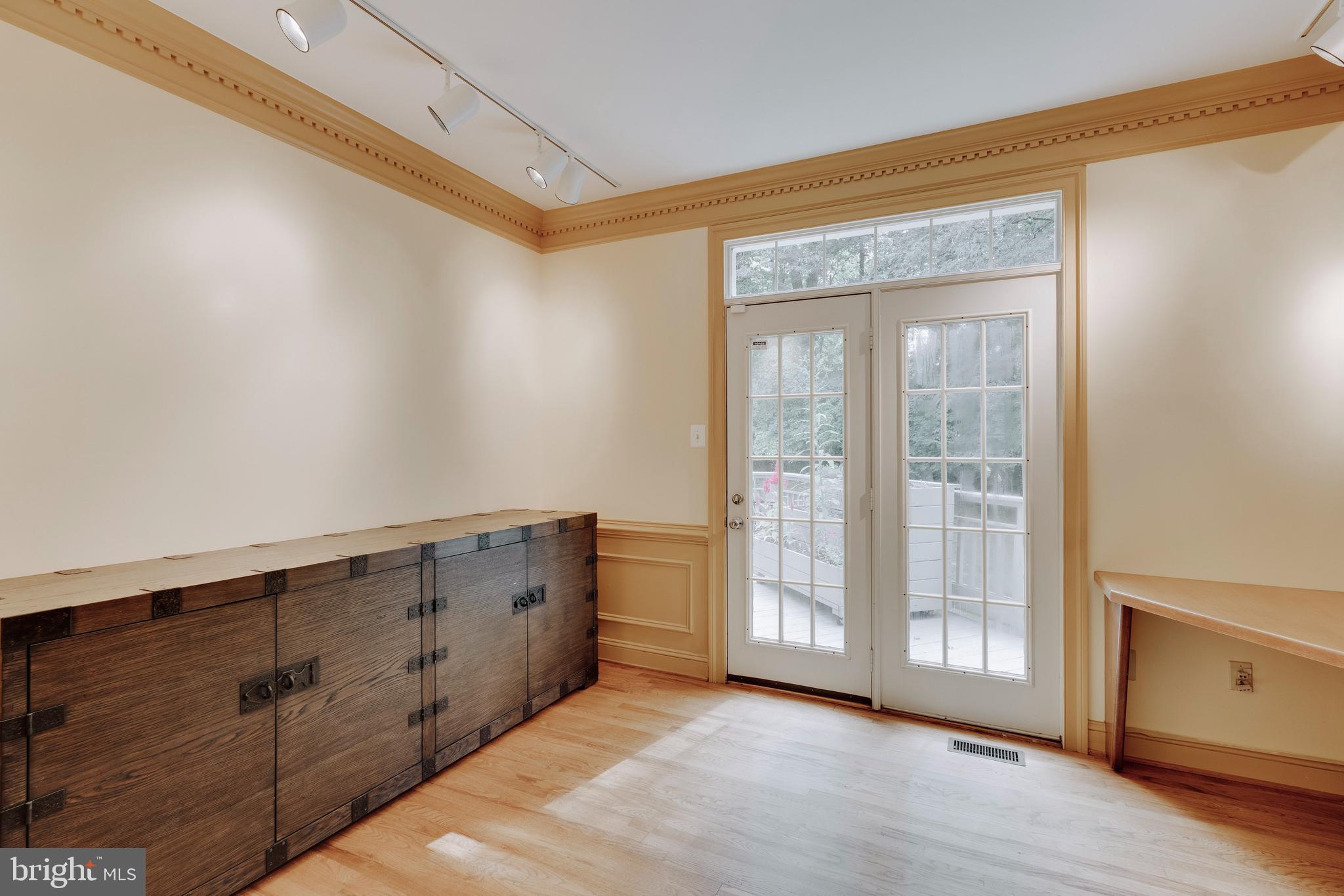 GLEN HILLS - Residential