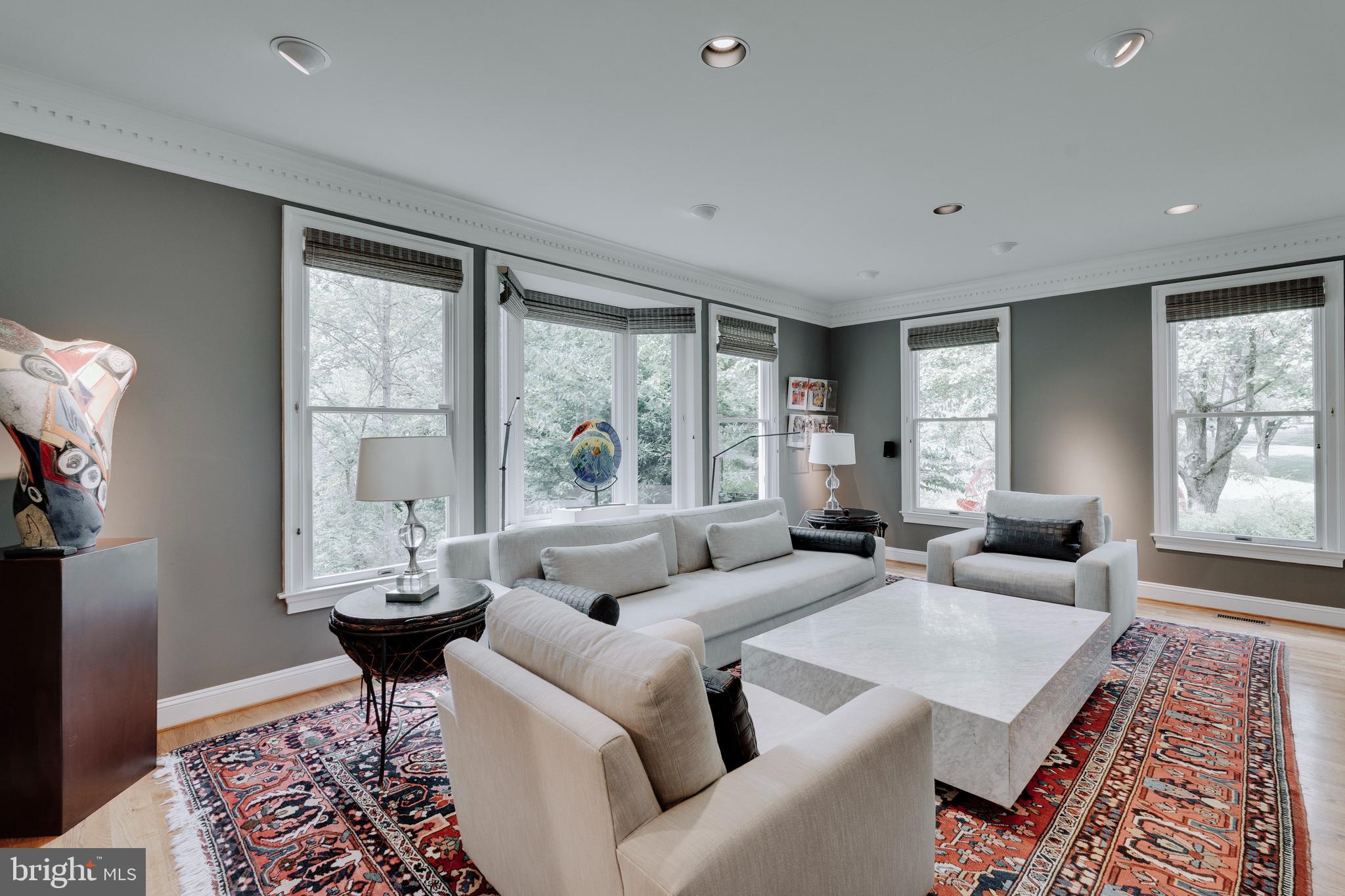 GLEN HILLS - Residential