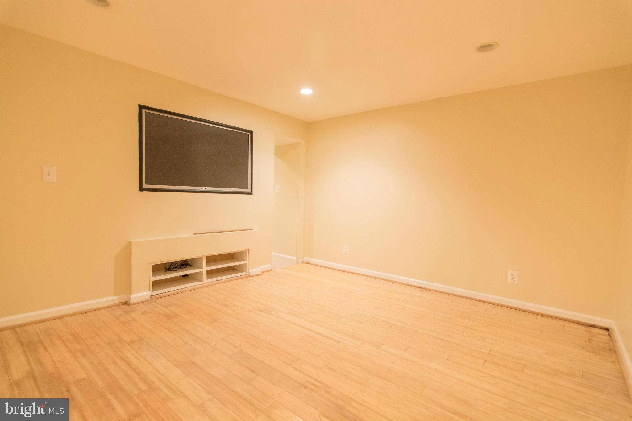 VILLAGE OF LONG REACH - Residential