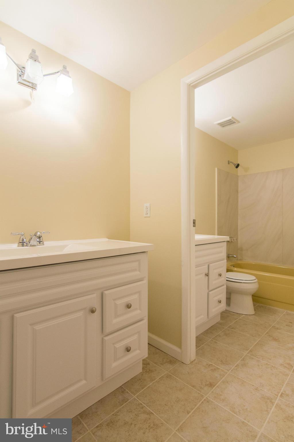 VILLAGE OF LONG REACH - Residential