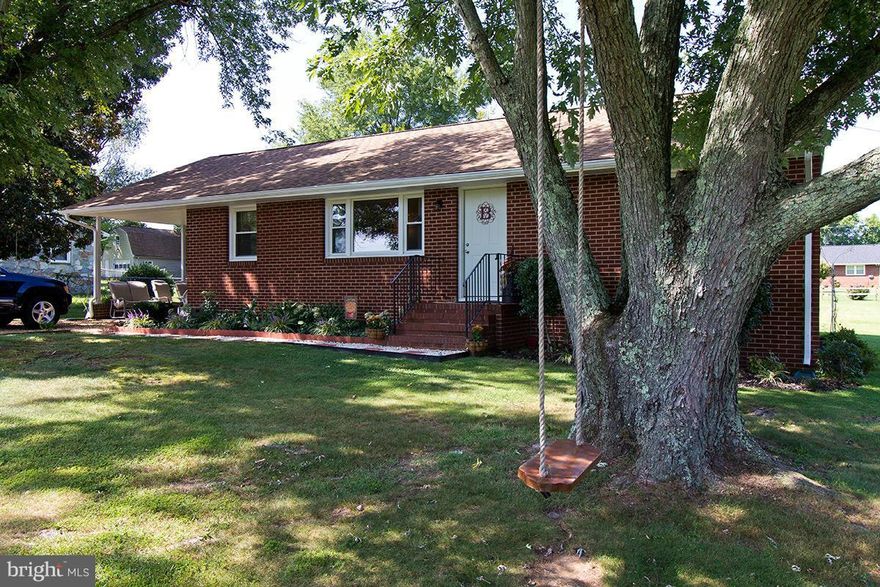 Charming, one level living at its finest. Meticulous home with many  updates in 2013 & 2014 that include HVAC, roof, most plumbing, attic insulation, windows, refrigerator, cooktop, floors in kitchen and dining room. This home has been well cared for and is waiting for a new owner to call it home. Perfect for a starter home or those downsizing. Large driveway, large level lot.