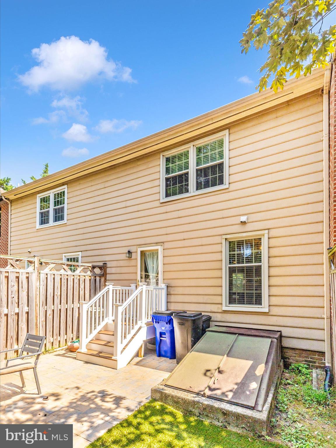 WATERSIDE - Residential