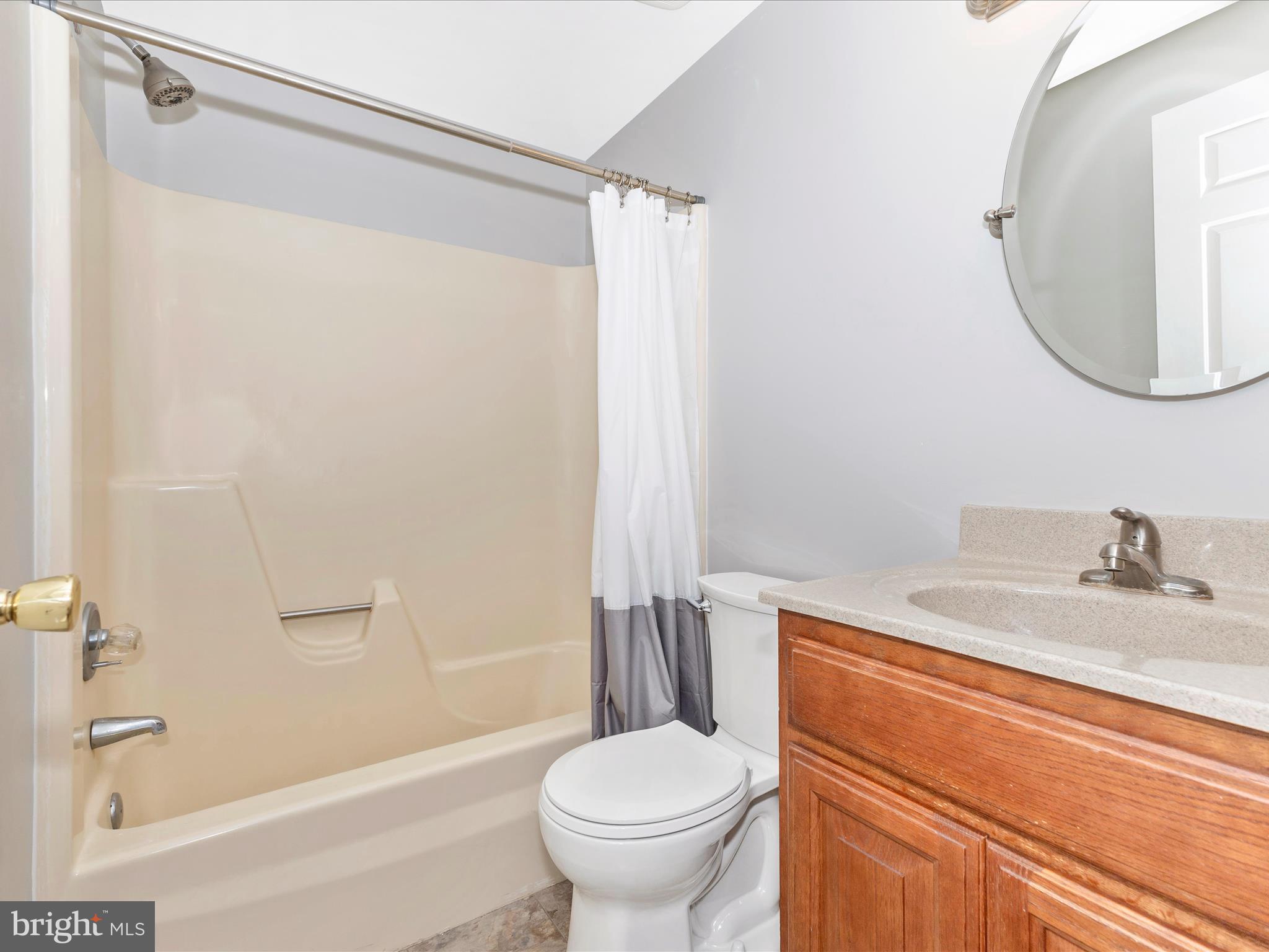 WATERSIDE - Residential