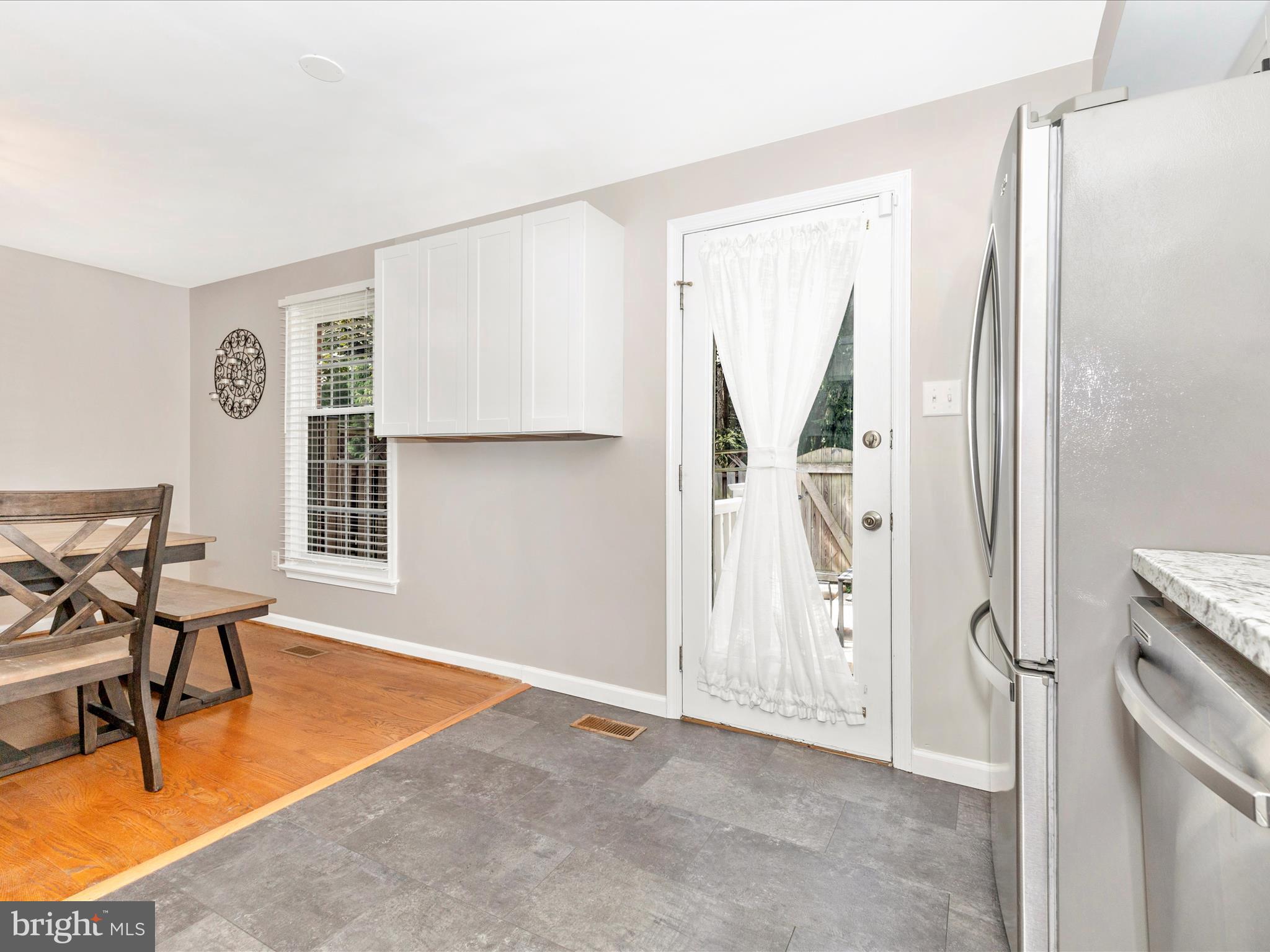 WATERSIDE - Residential