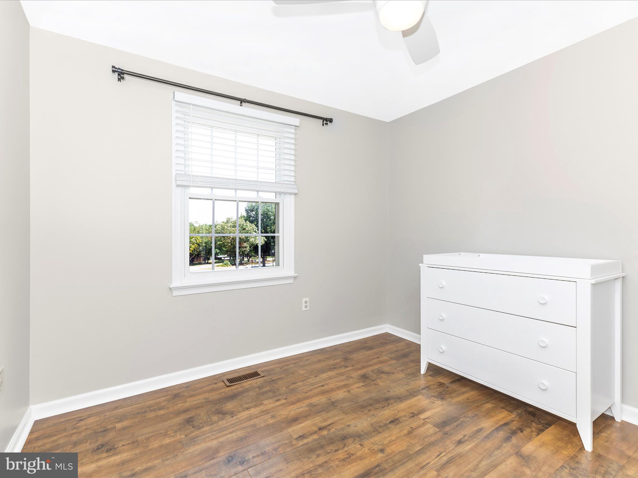 WATERSIDE - Residential