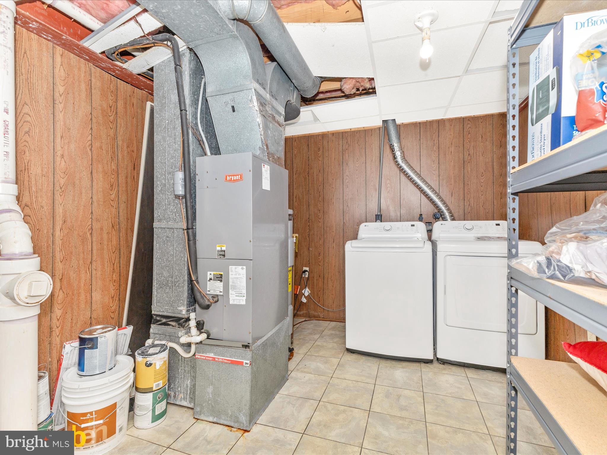 WATERSIDE - Residential