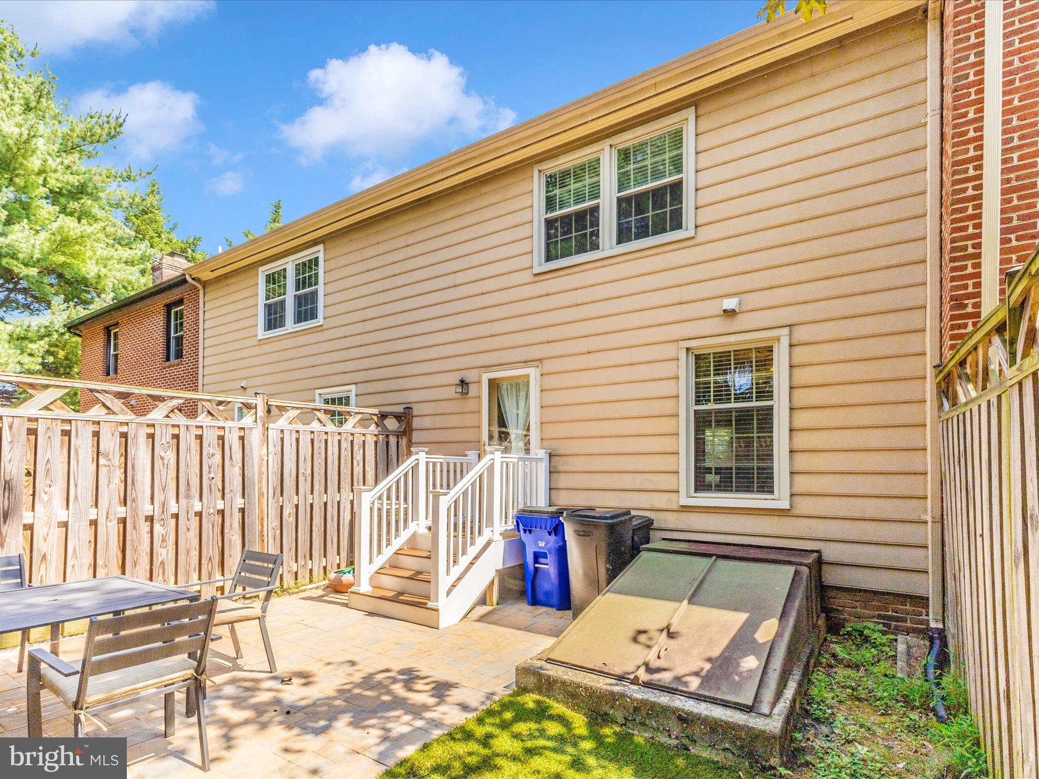 WATERSIDE - Residential