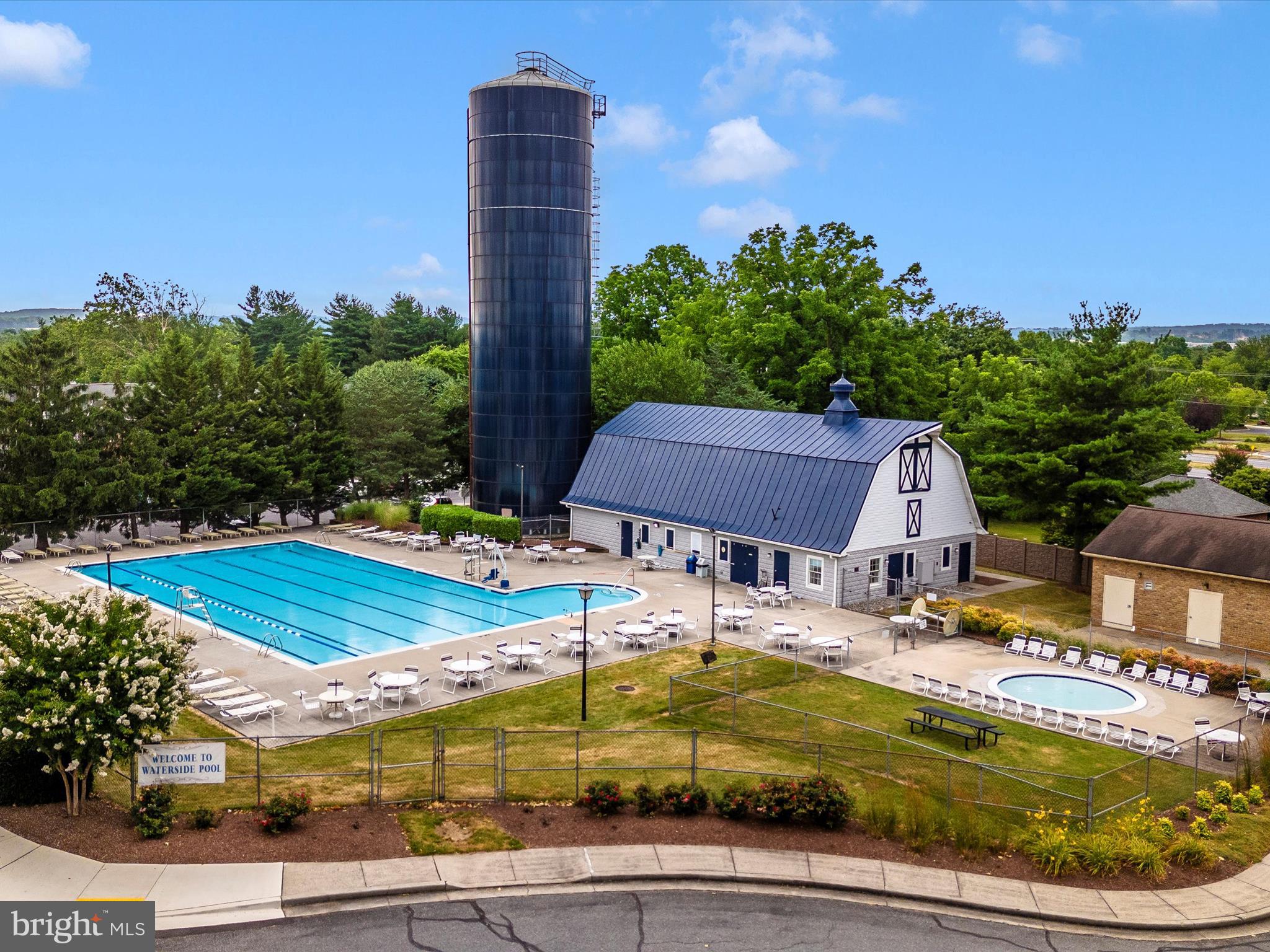 WATERSIDE - Residential