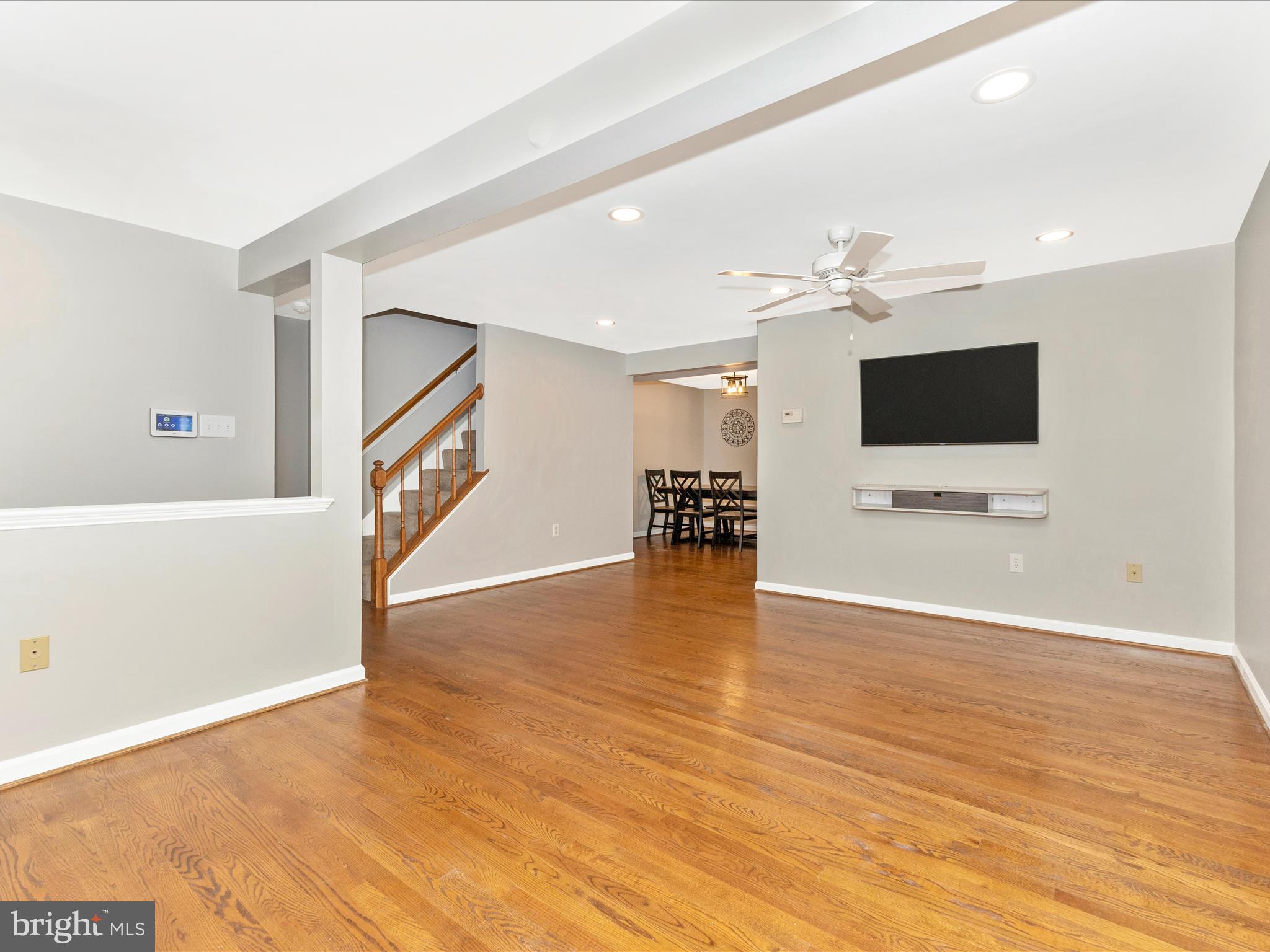 WATERSIDE - Residential