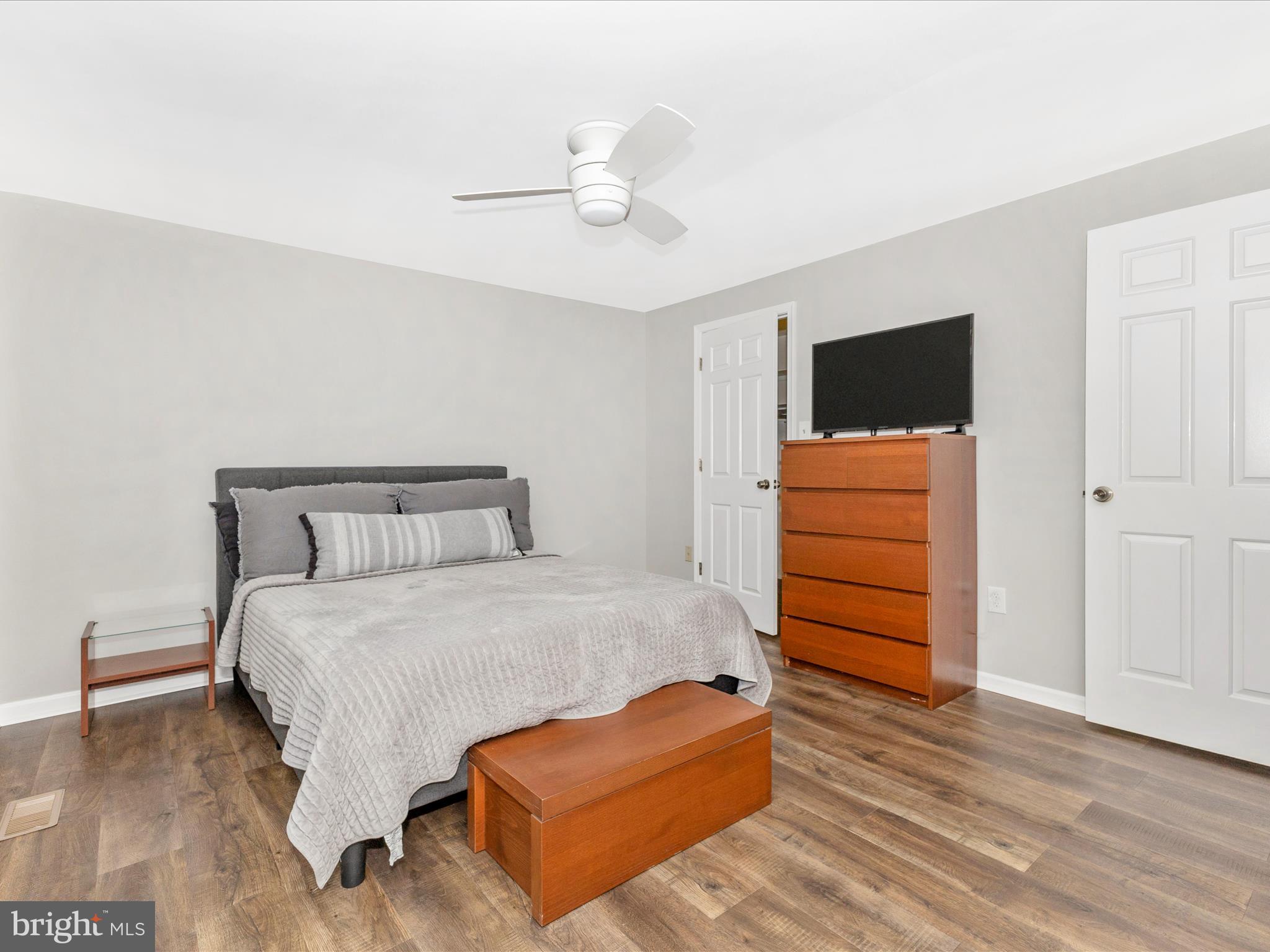 WATERSIDE - Residential