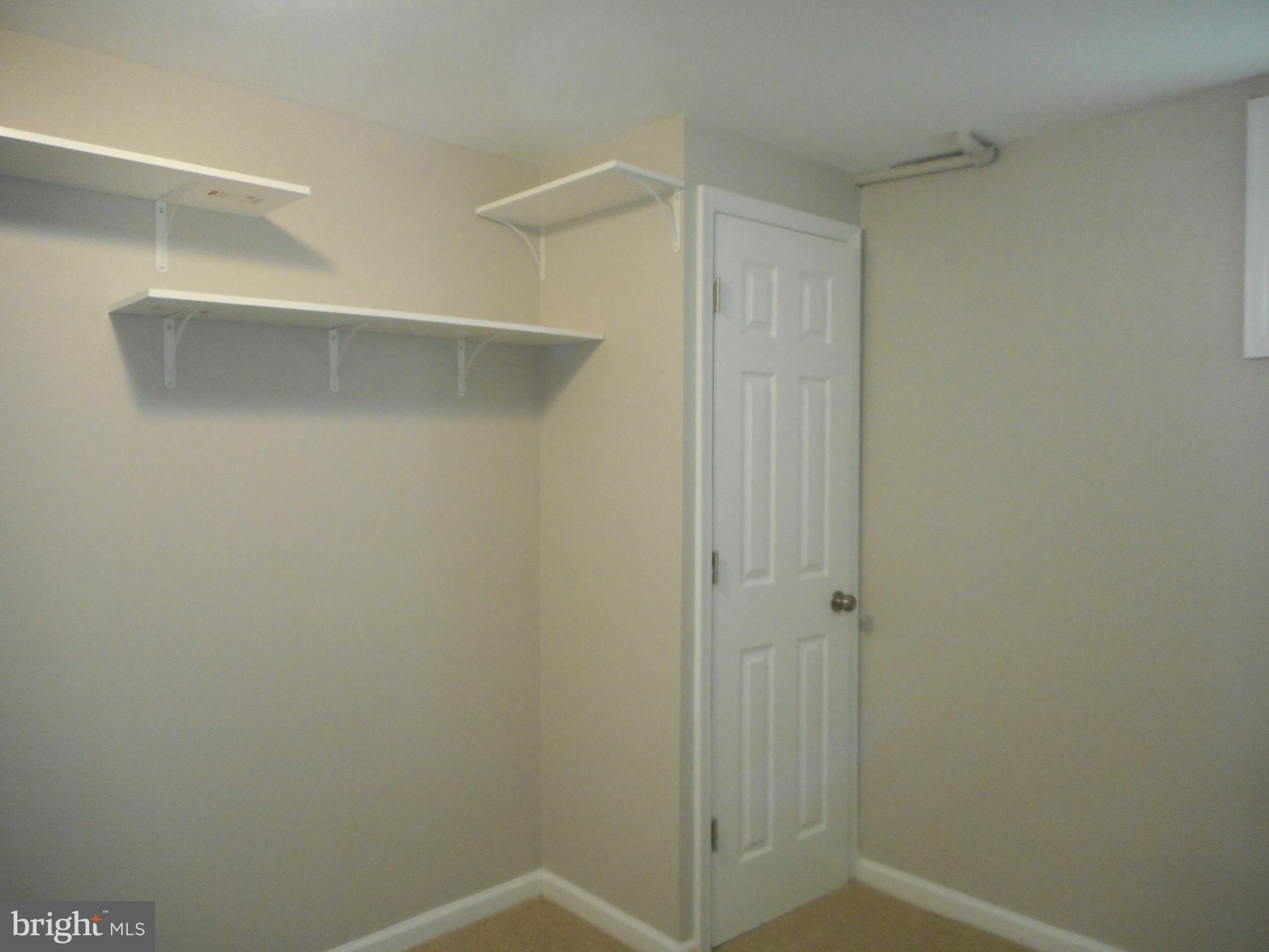 CRESTVIEW MANOR - Residential