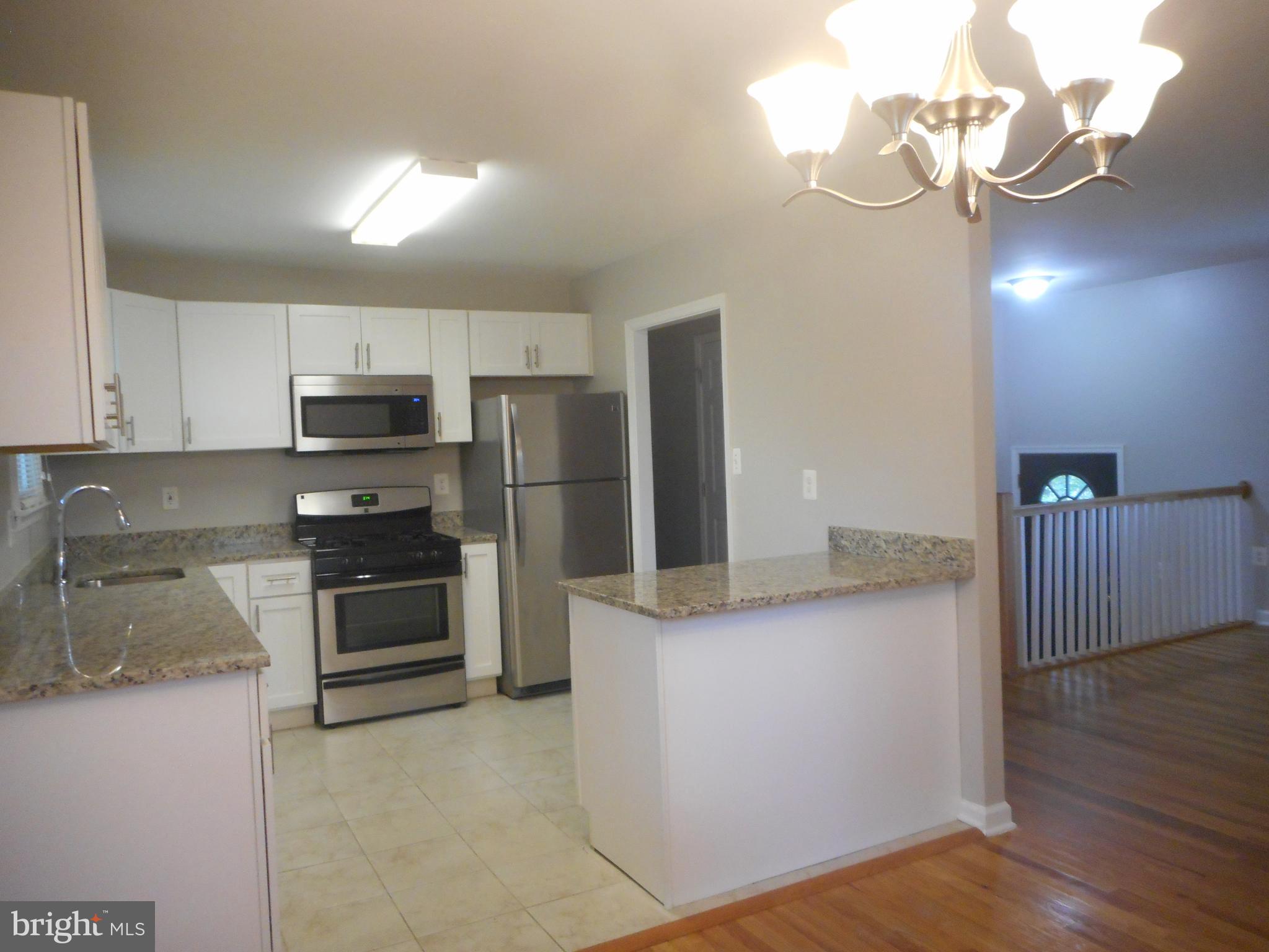 CRESTVIEW MANOR - Residential