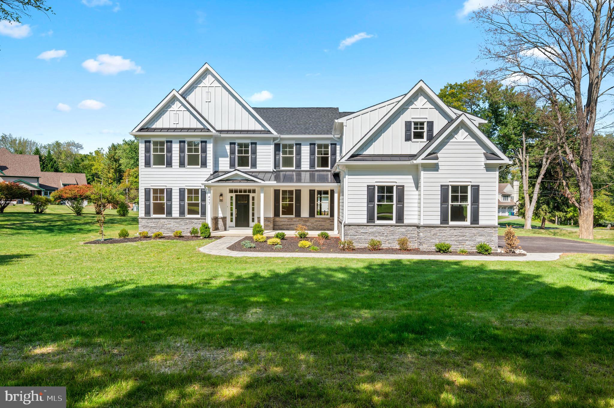 477 BLACK SWAN LANE