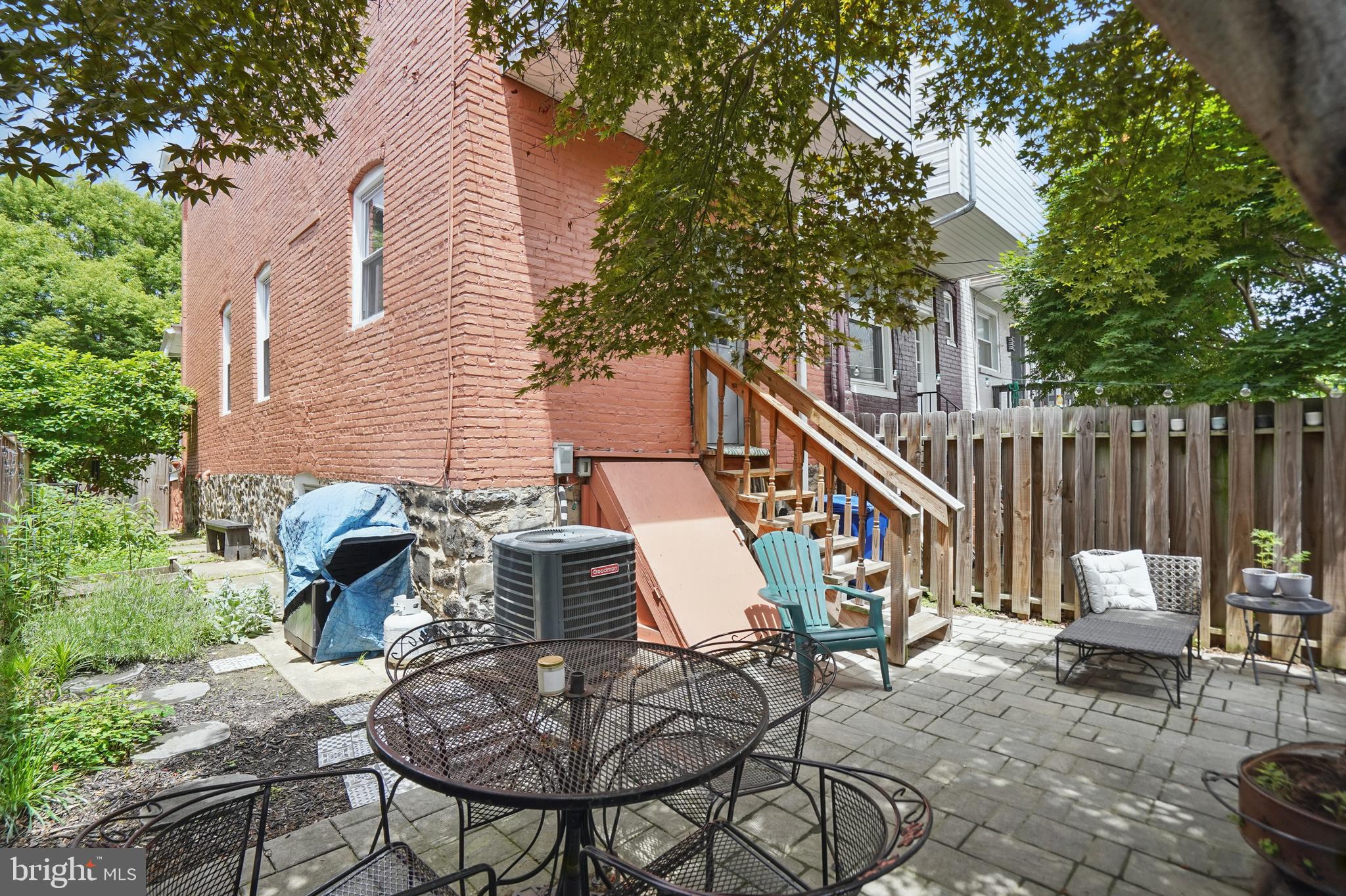 CHARLES VILLAGE - Residential Lease