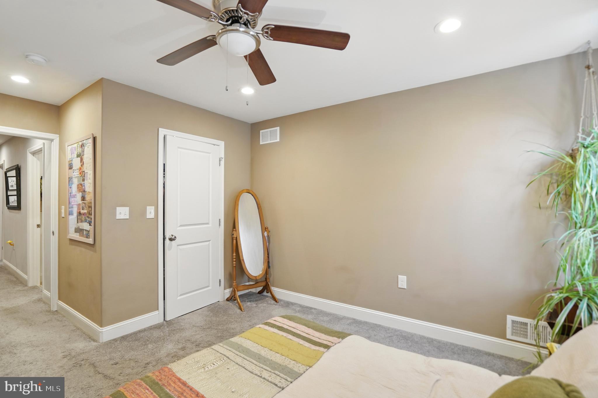 CHARLES VILLAGE - Residential Lease