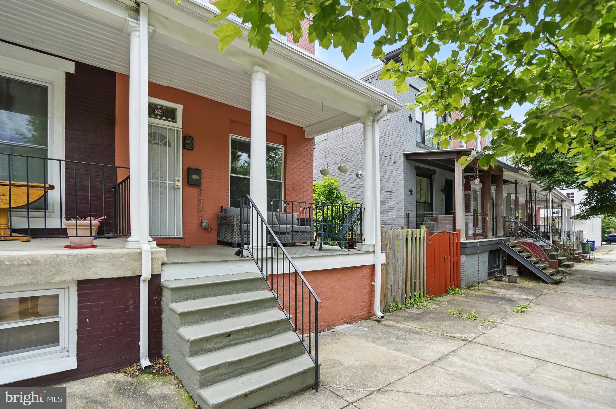 CHARLES VILLAGE - Residential Lease