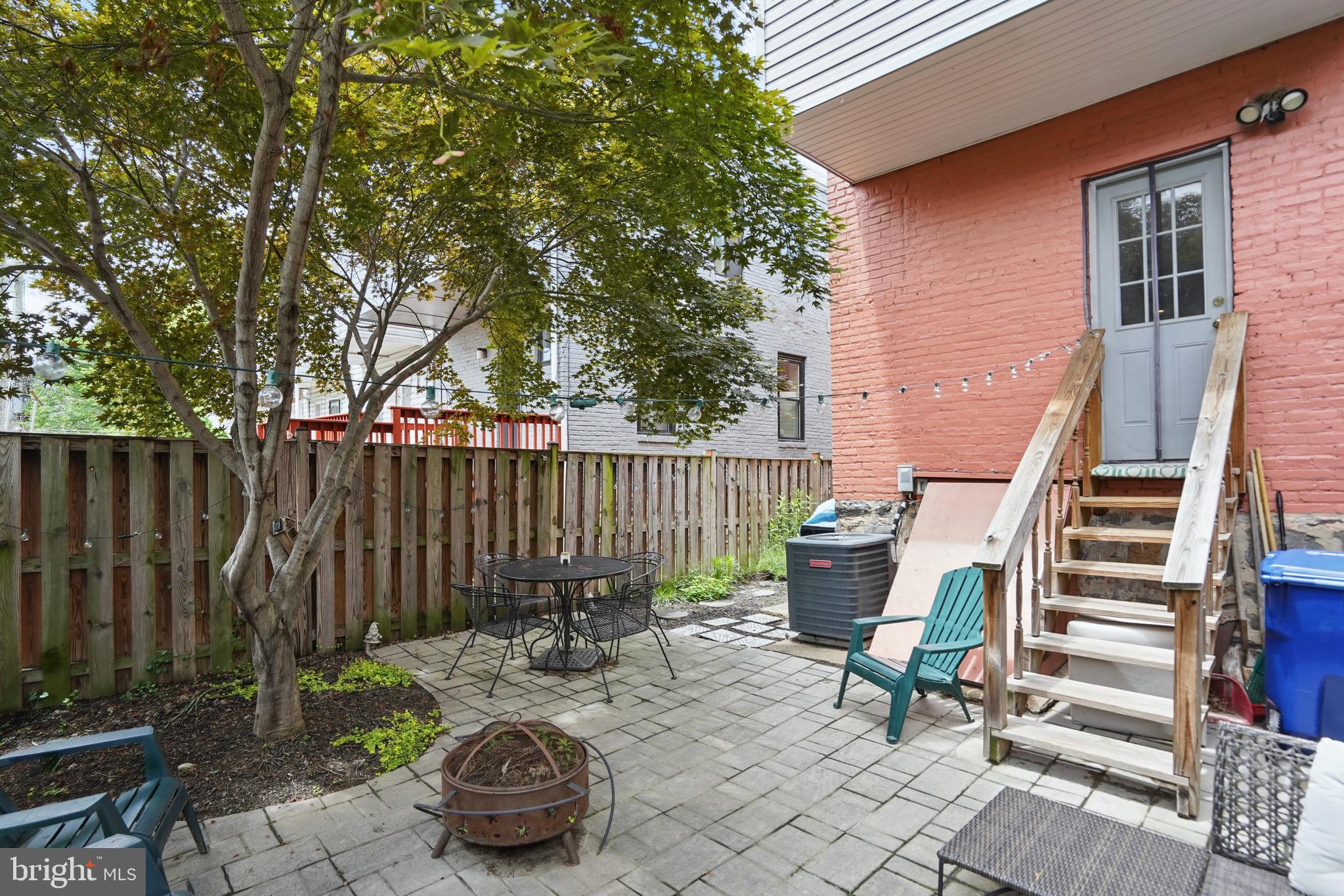 CHARLES VILLAGE - Residential Lease