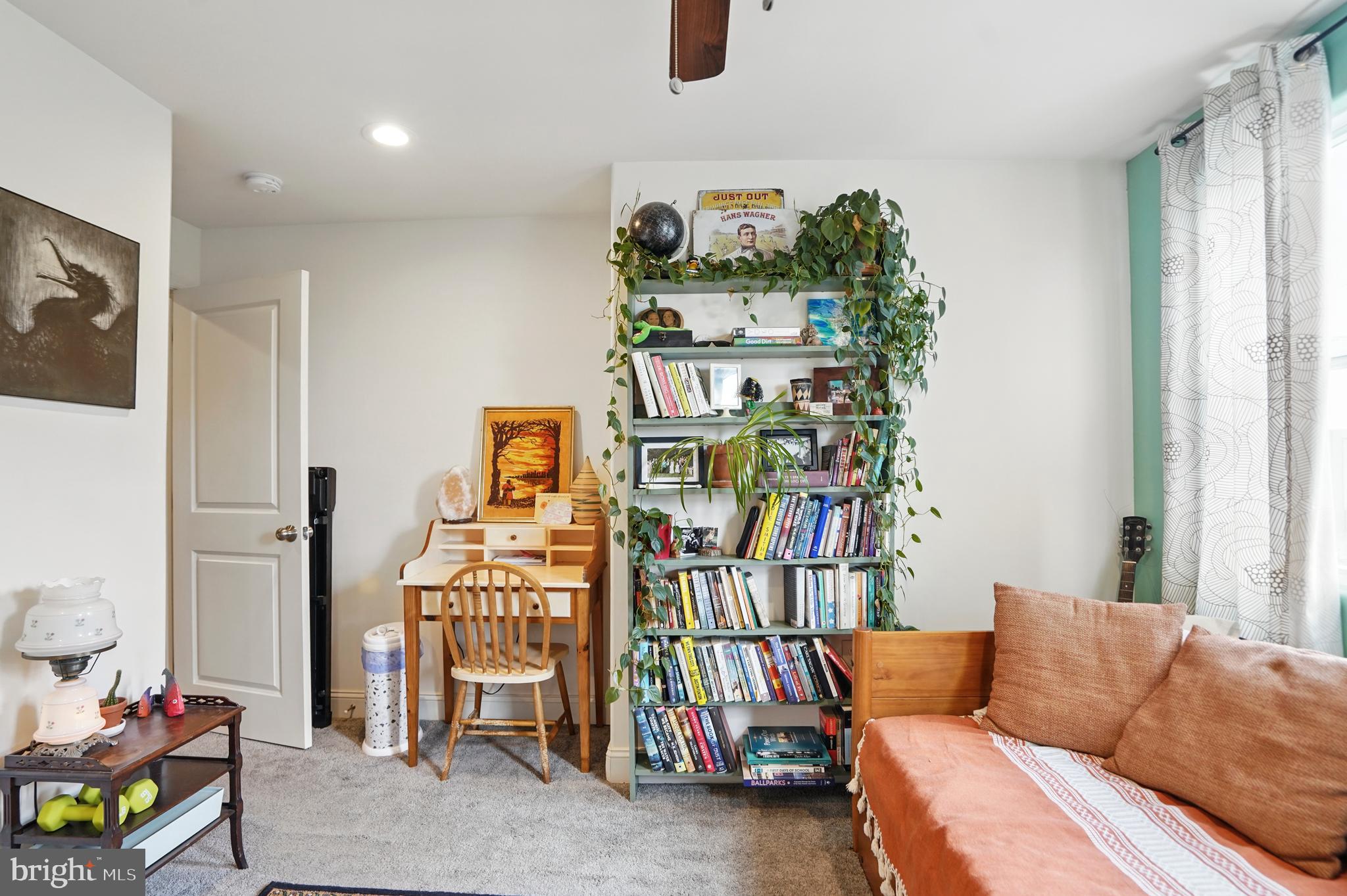 CHARLES VILLAGE - Residential Lease