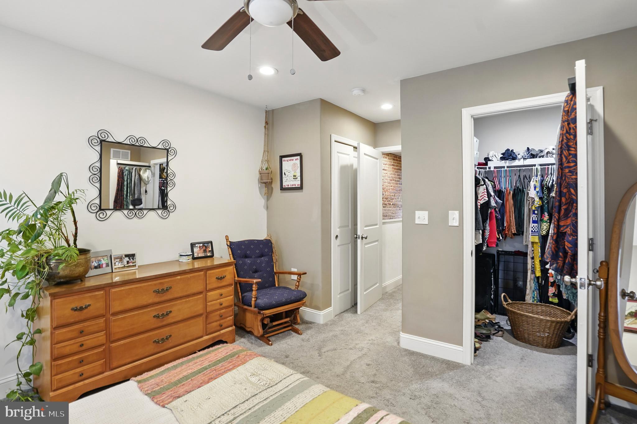 CHARLES VILLAGE - Residential Lease