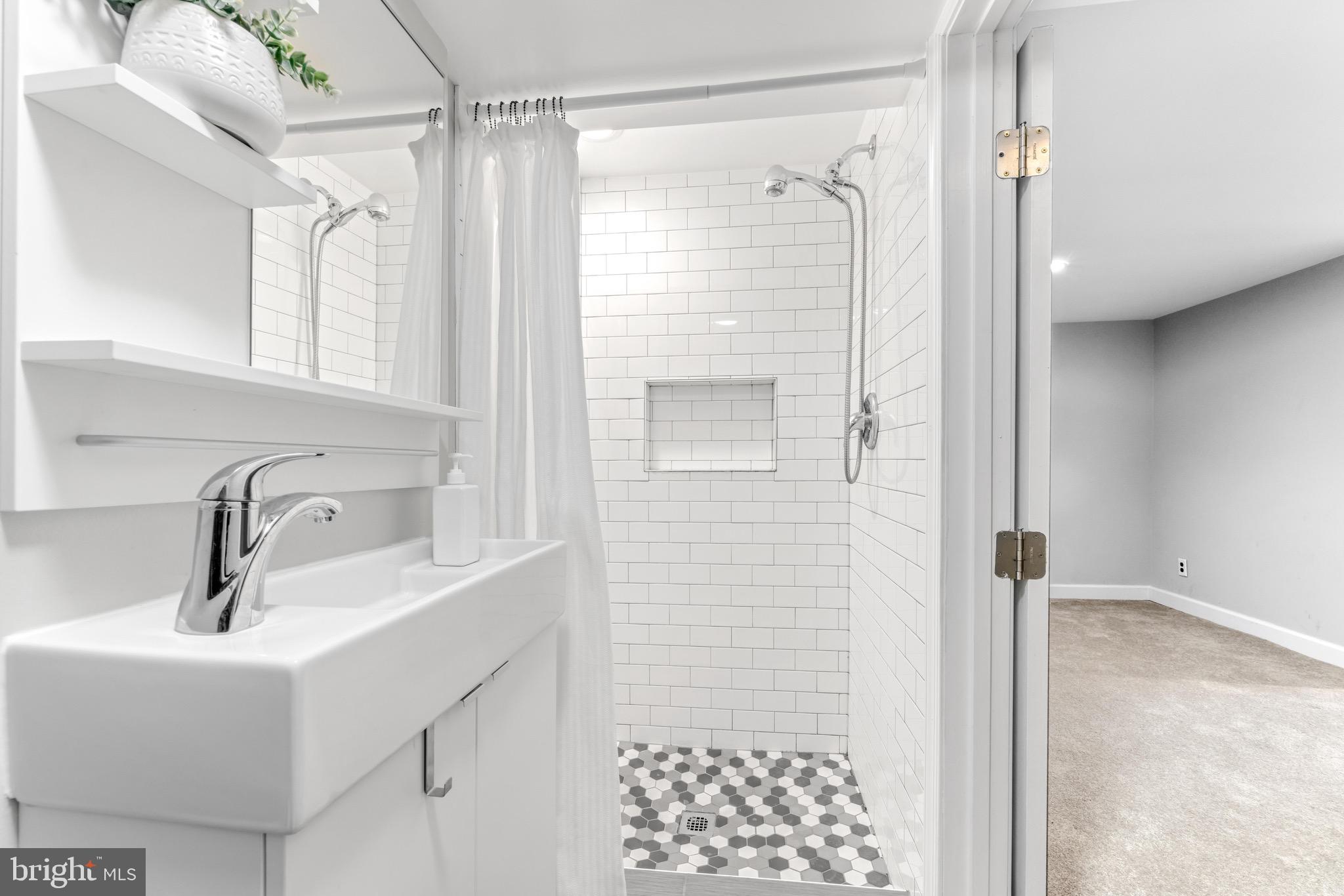 PARADISE - Residential