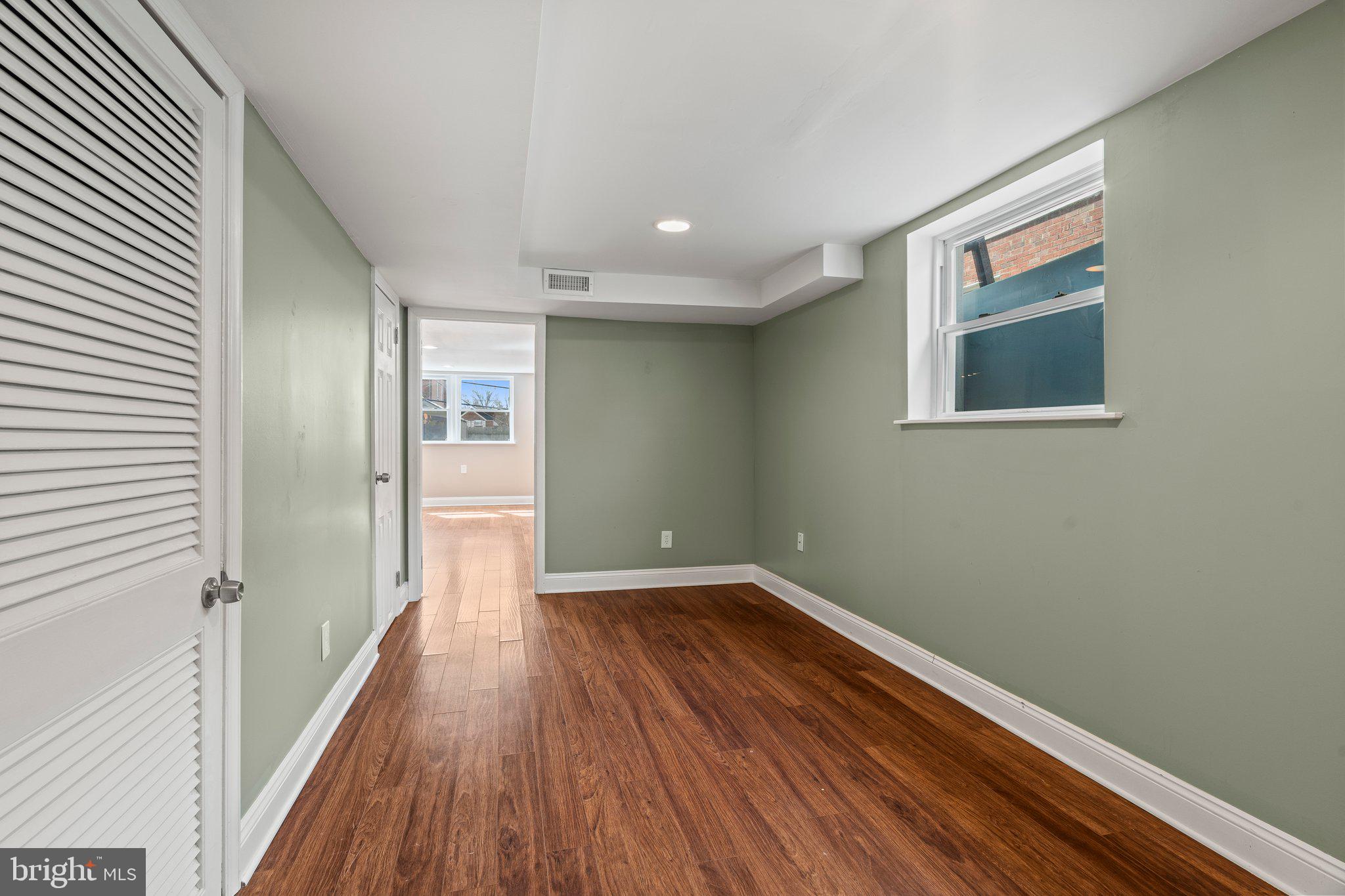 ROXBOROUGH - Residential