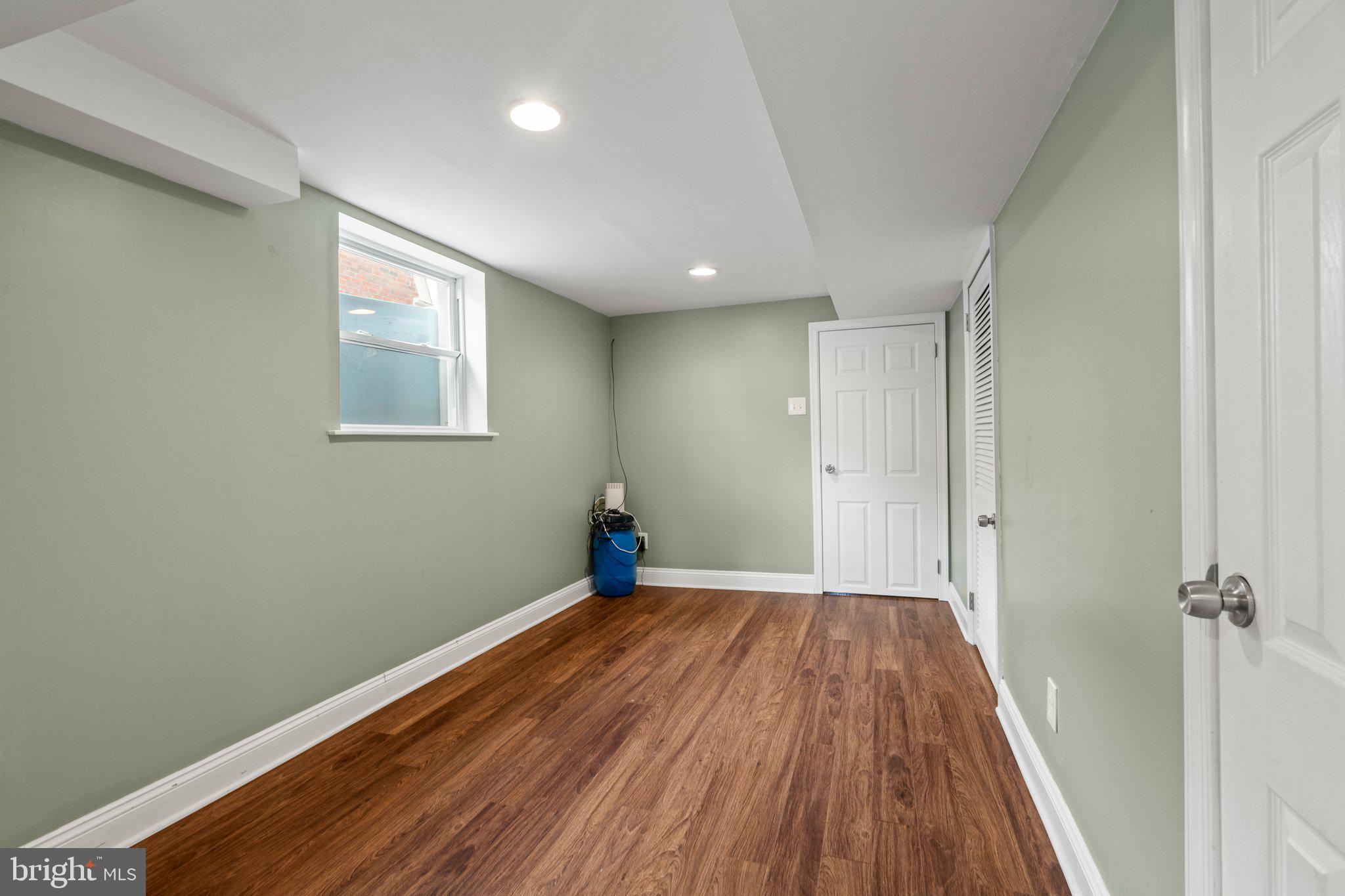 ROXBOROUGH - Residential