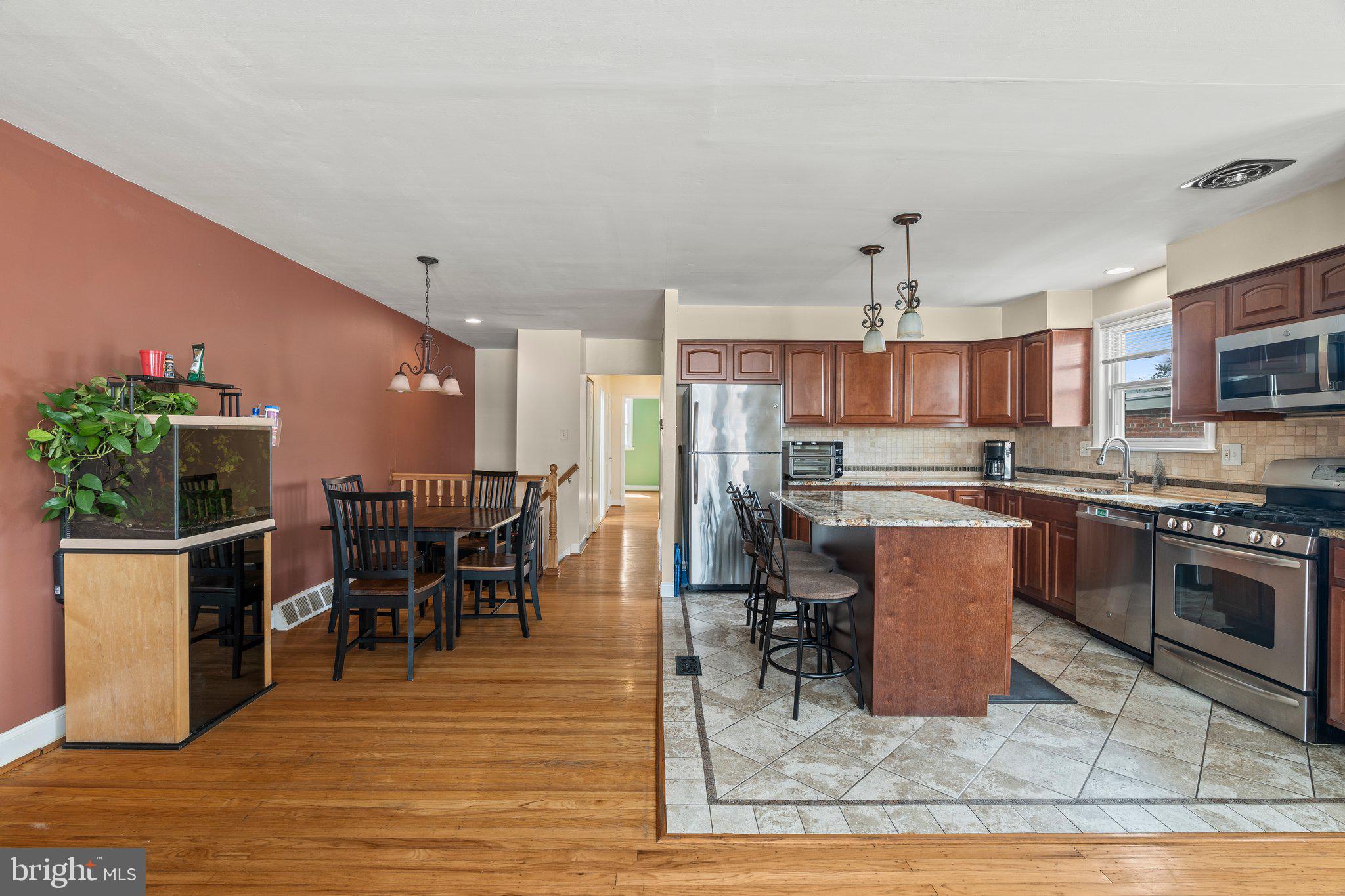 ROXBOROUGH - Residential