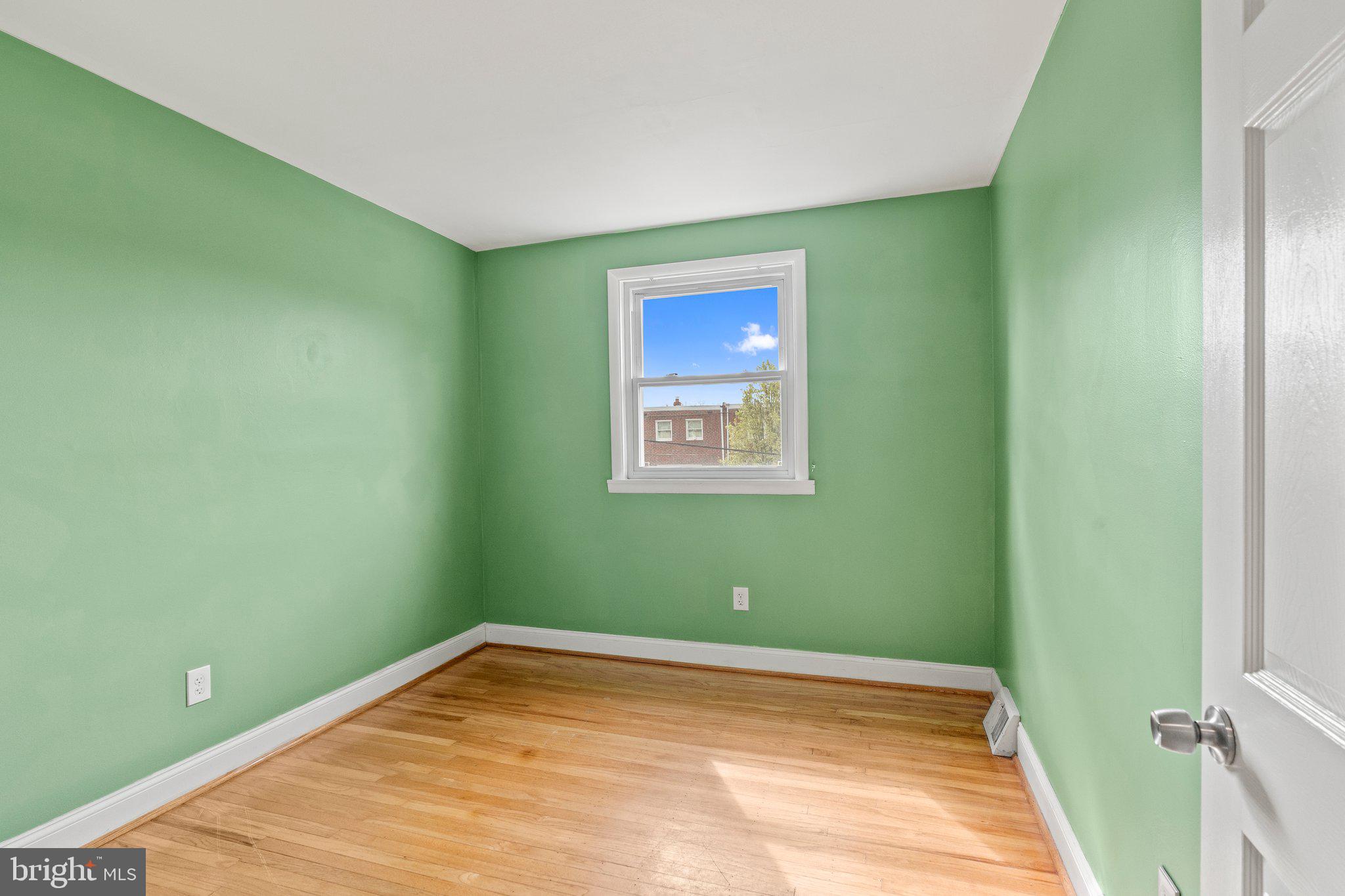 ROXBOROUGH - Residential