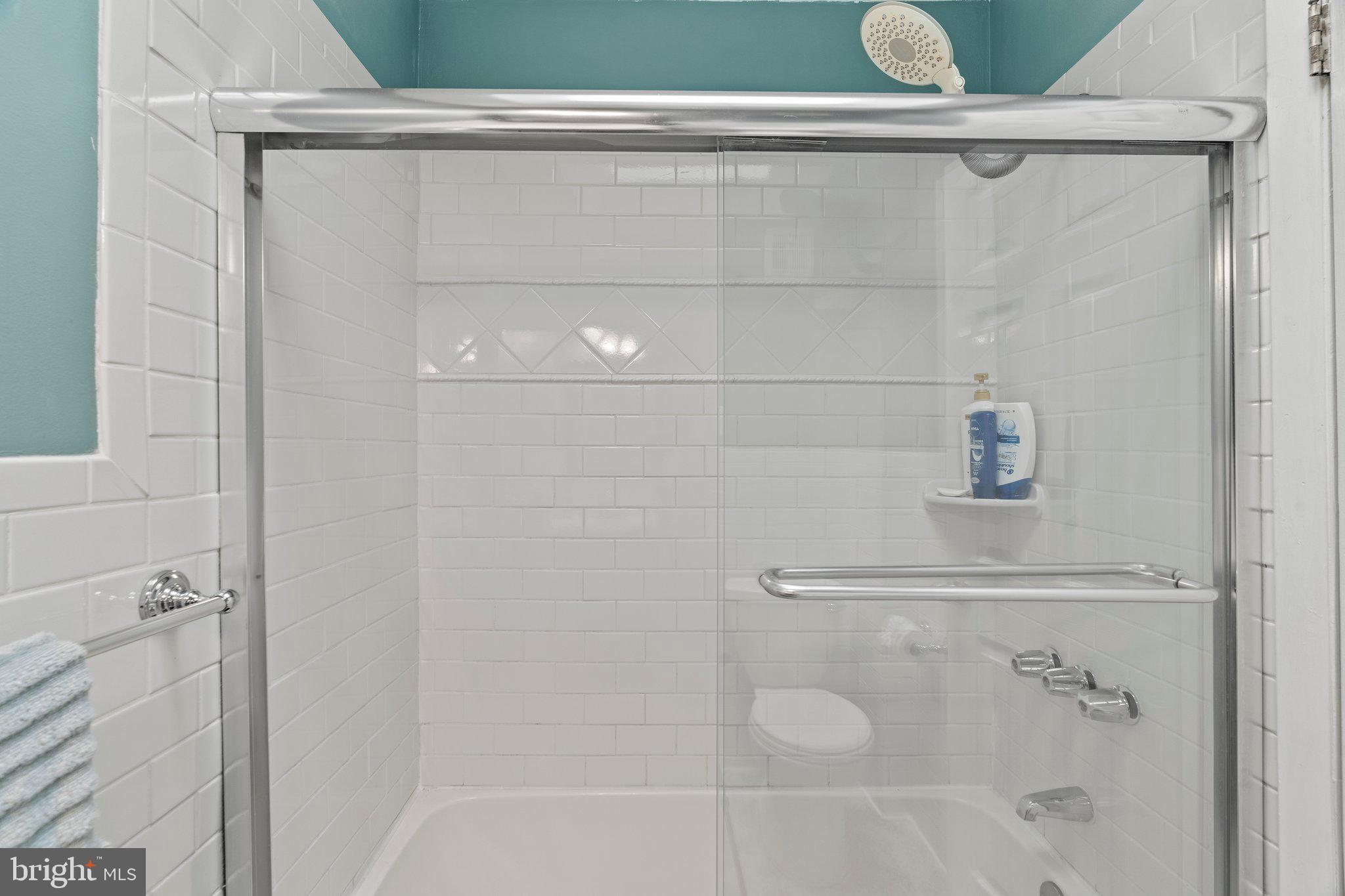 ROXBOROUGH - Residential