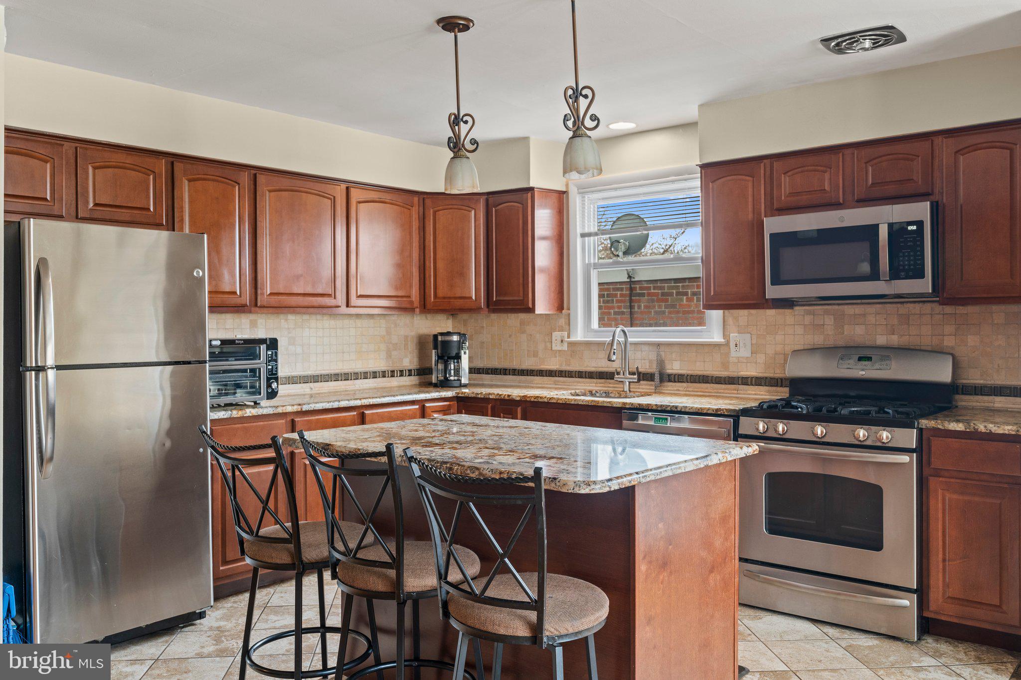 ROXBOROUGH - Residential