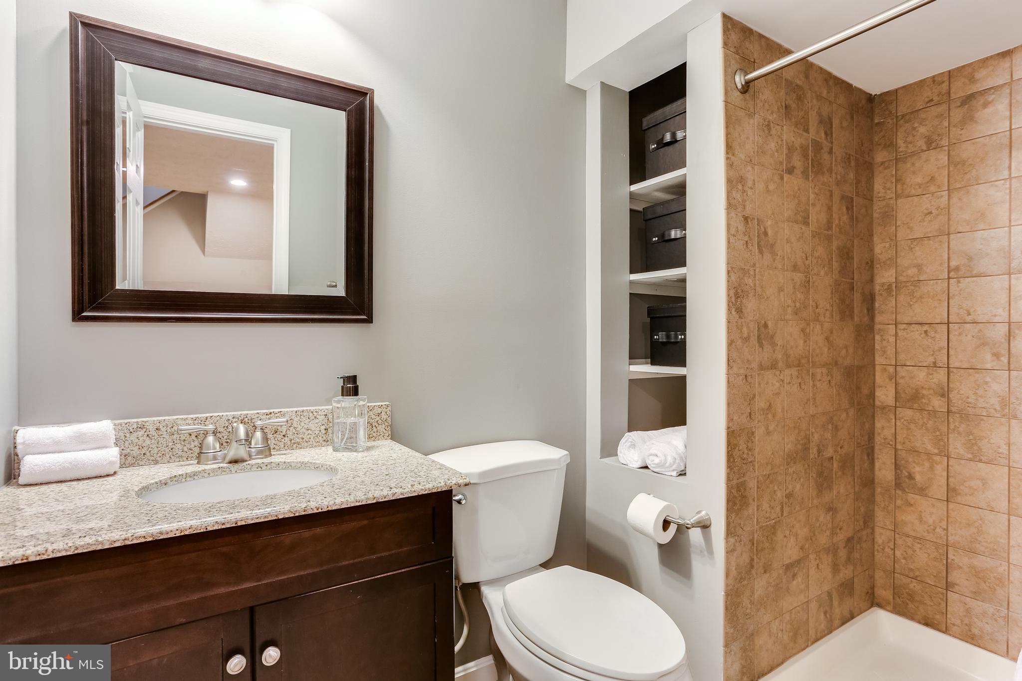 TOLL HOUSE - Residential