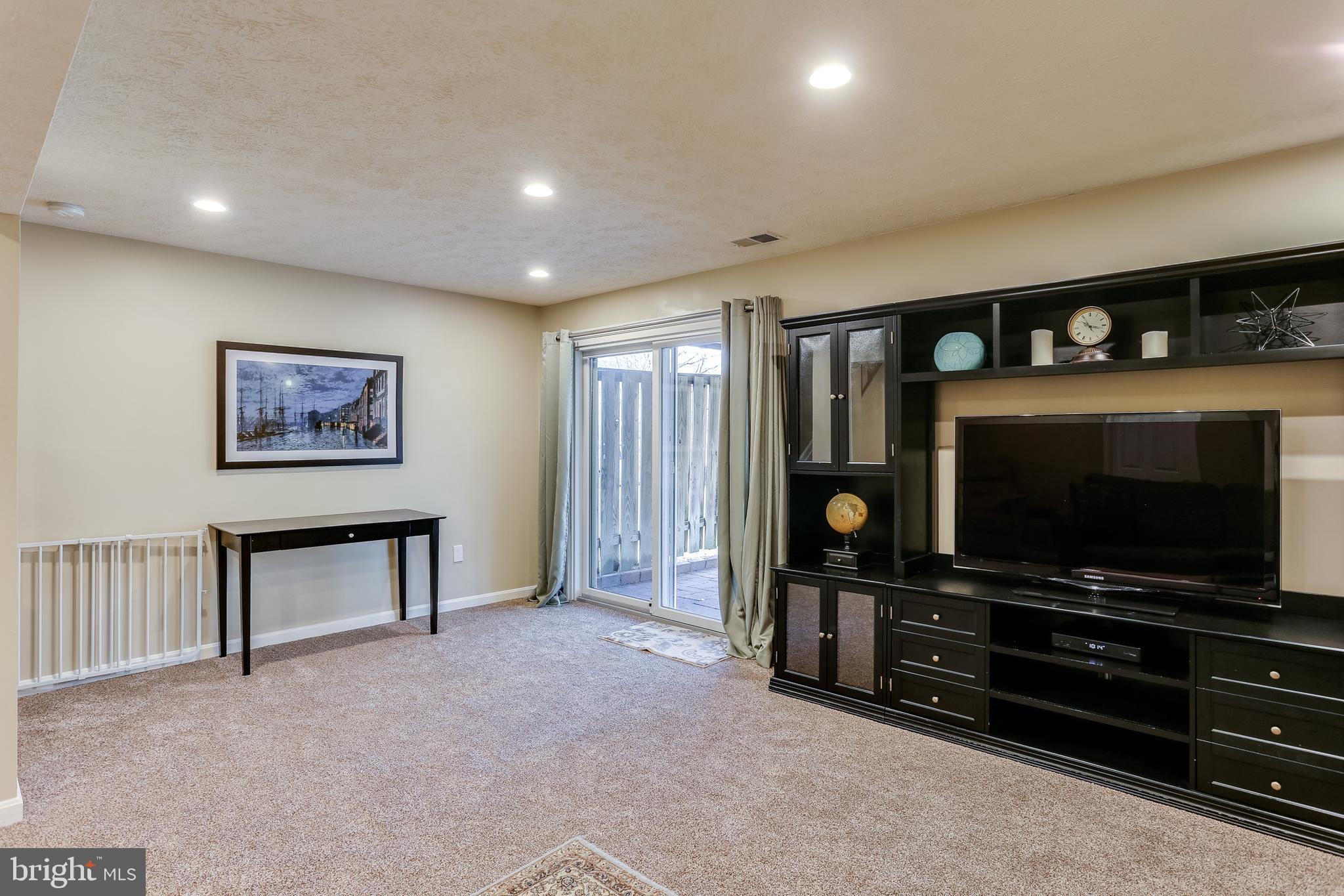 TOLL HOUSE - Residential