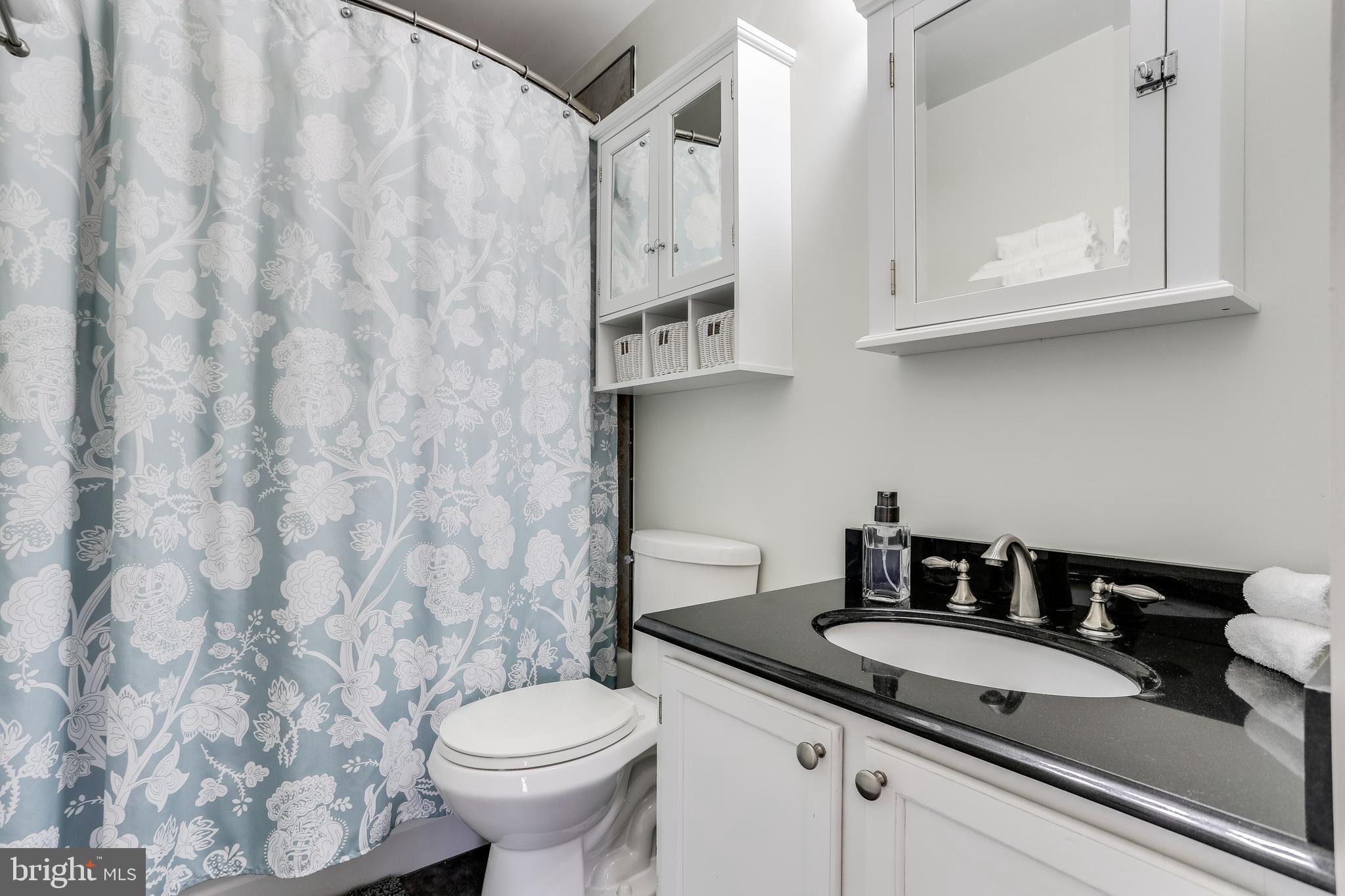 TOLL HOUSE - Residential