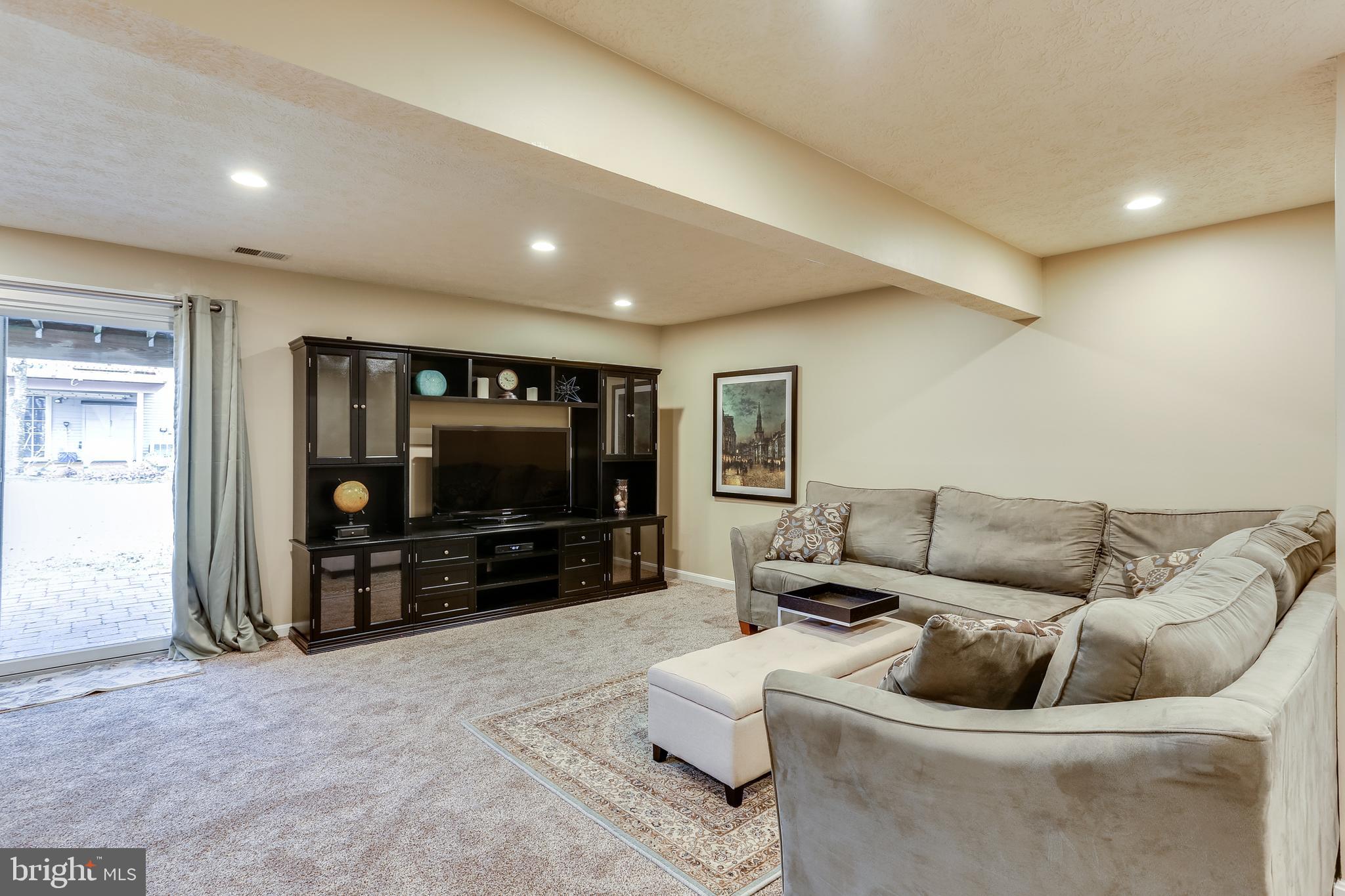 TOLL HOUSE - Residential