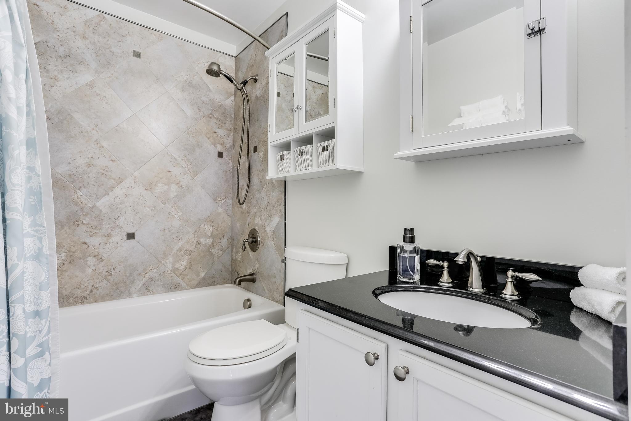 TOLL HOUSE - Residential