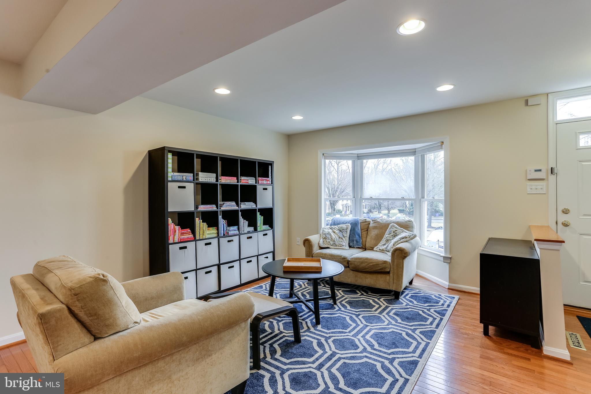 TOLL HOUSE - Residential