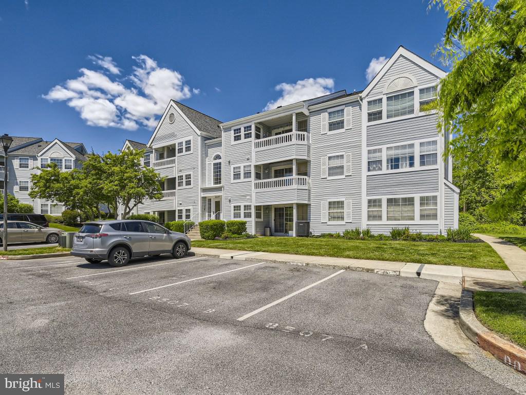 MONTGOMERY RUN - Residential Lease