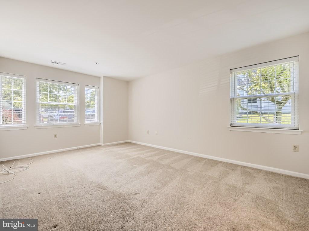 MONTGOMERY RUN - Residential Lease