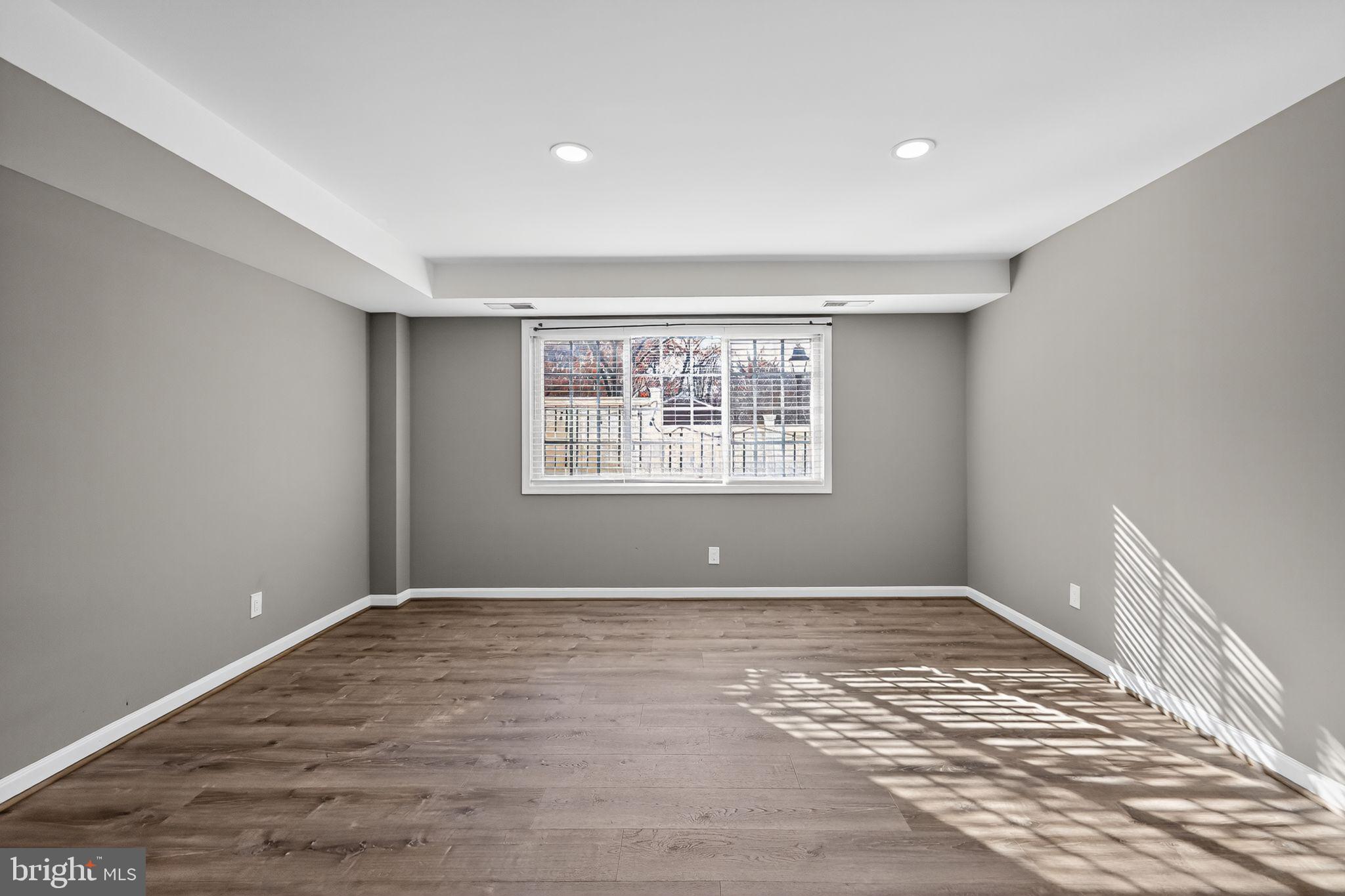 PARKSIDE AT ALEXANDRIA - Residential Lease