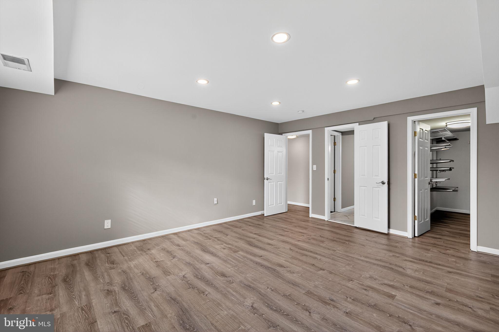 PARKSIDE AT ALEXANDRIA - Residential Lease