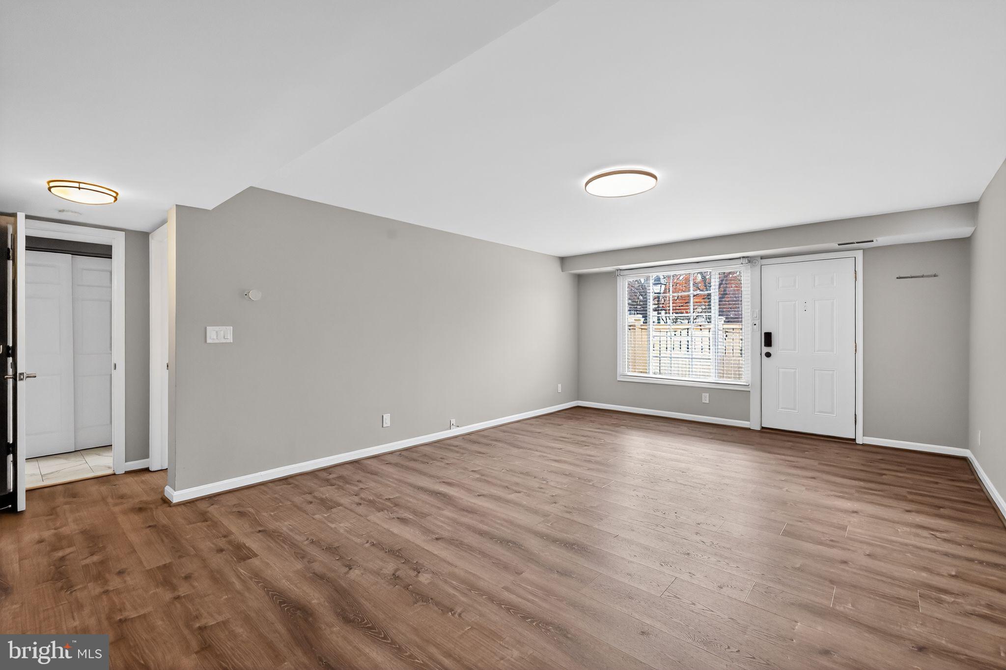 PARKSIDE AT ALEXANDRIA - Residential Lease