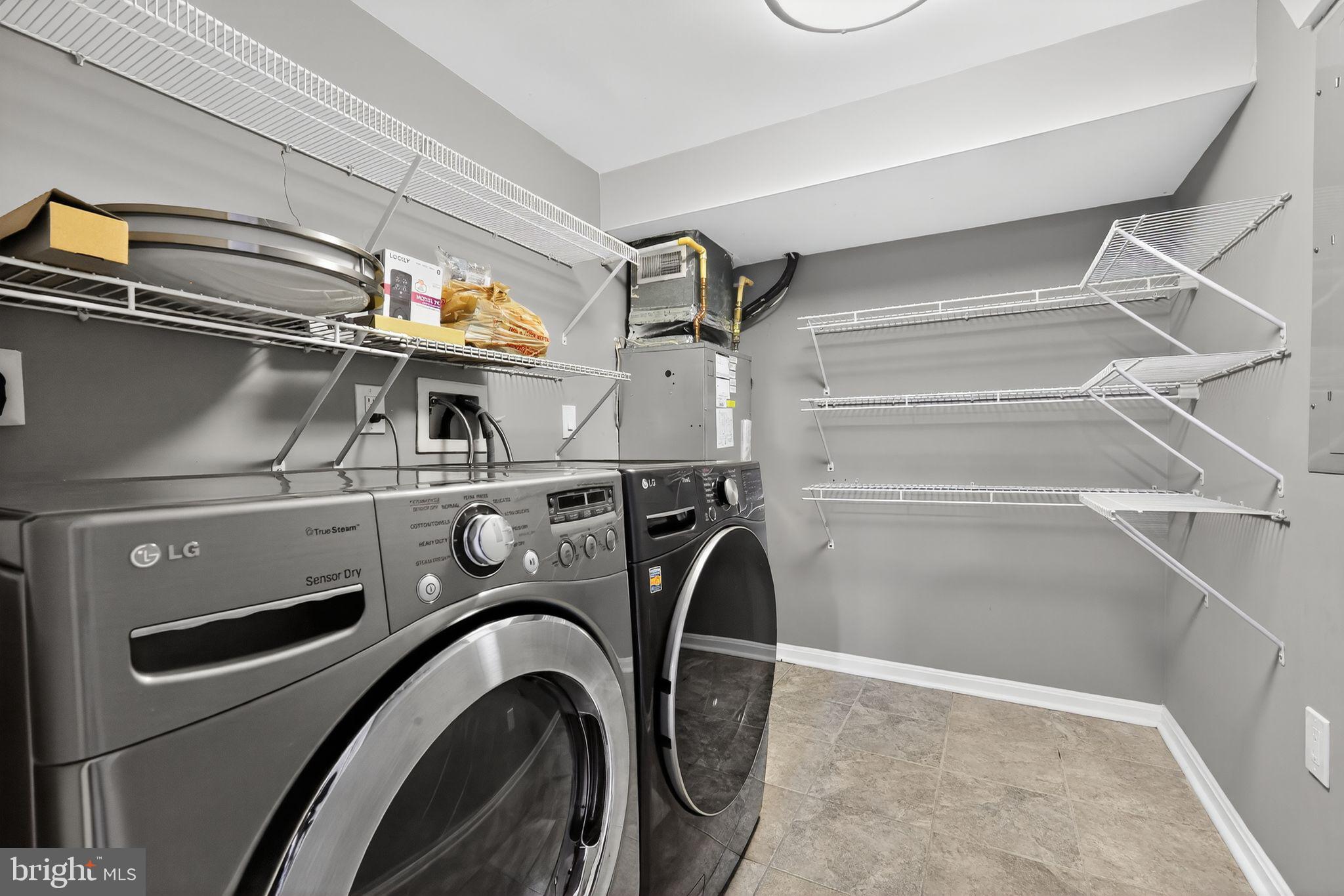 PARKSIDE AT ALEXANDRIA - Residential Lease