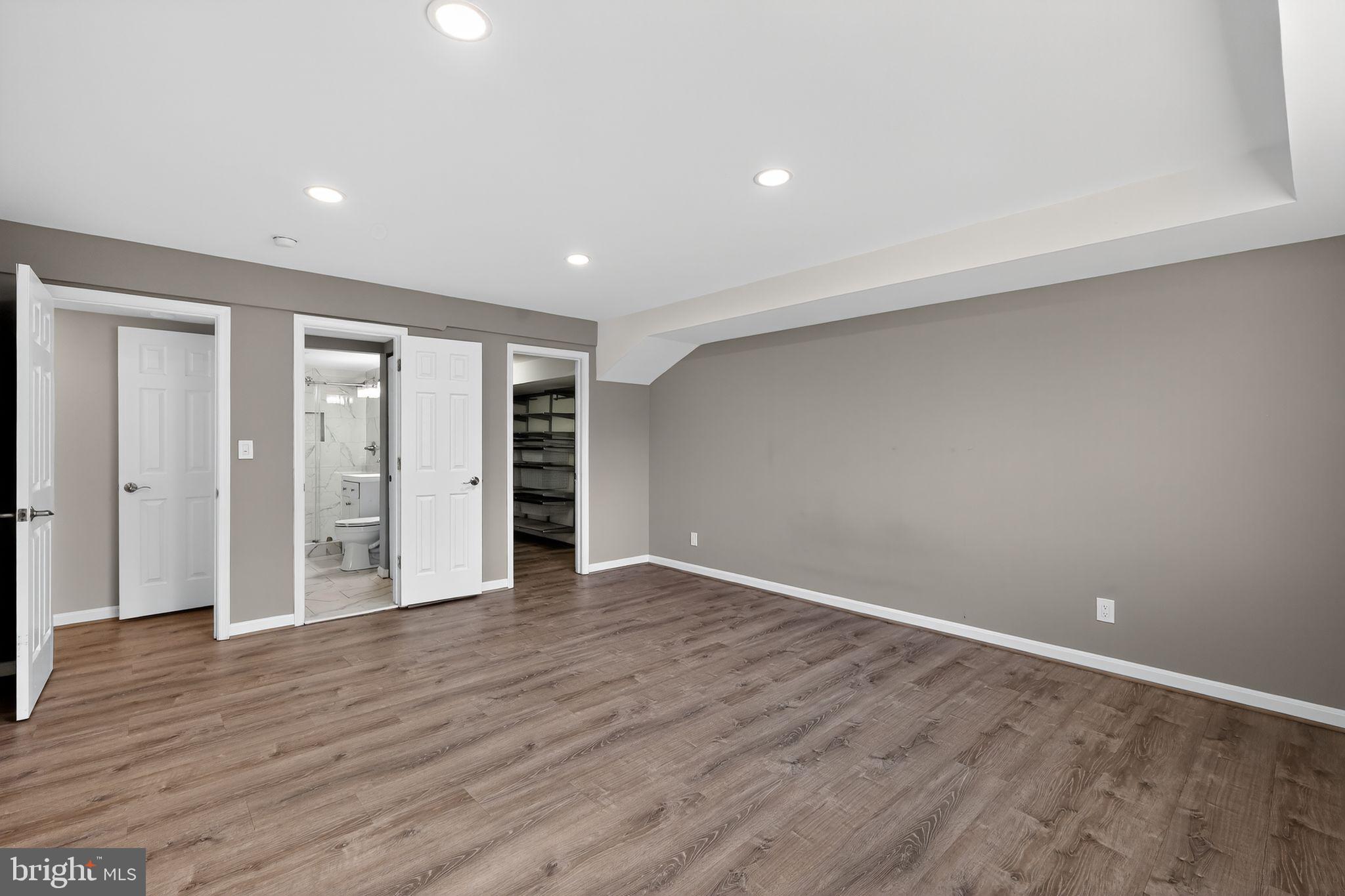 PARKSIDE AT ALEXANDRIA - Residential Lease