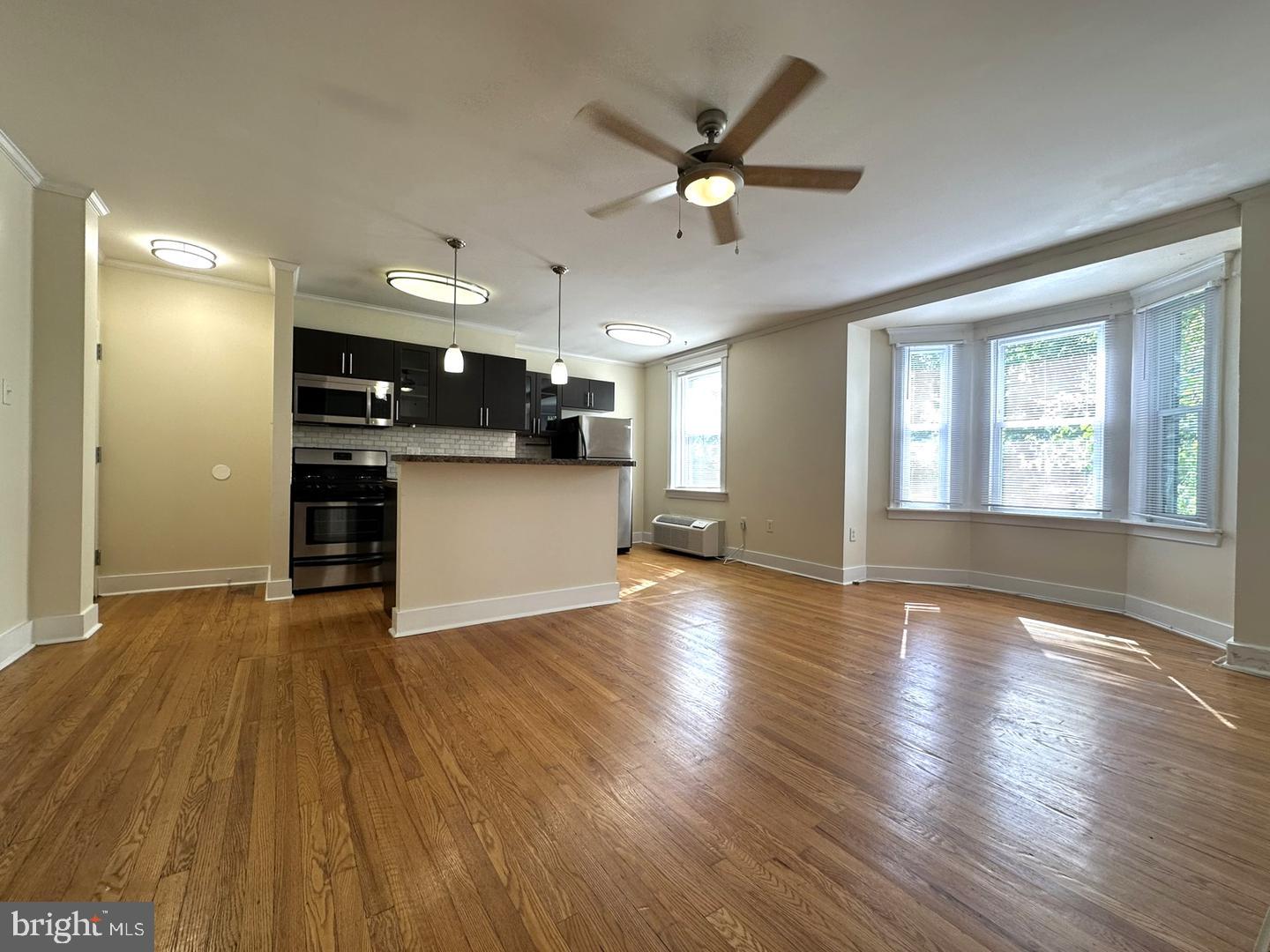 437 W SCHOOL HOUSE LANE D-06