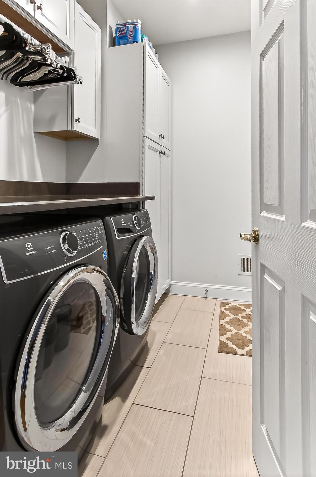 CROSSPOINTE - Residential