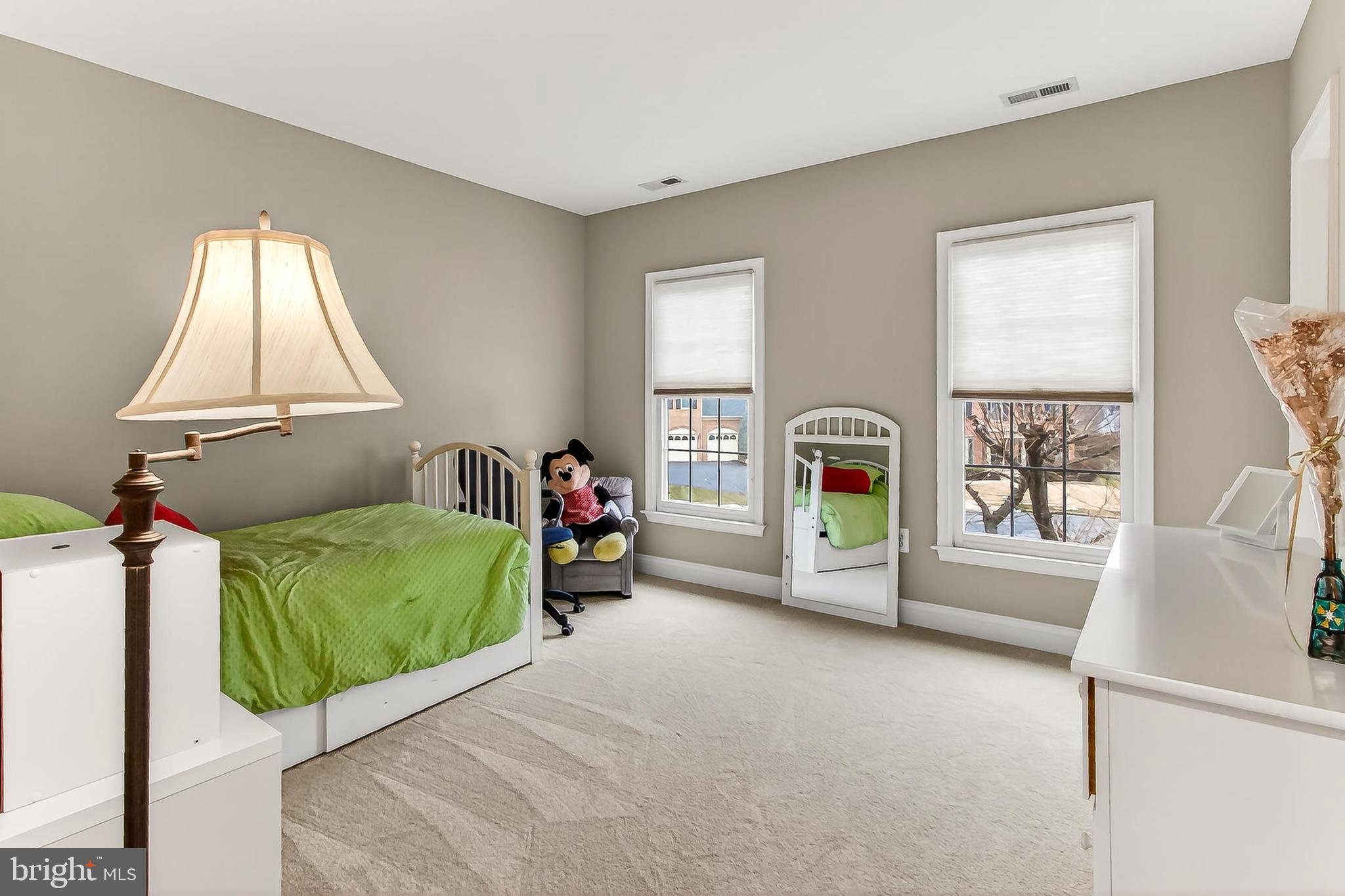 CROSSPOINTE - Residential