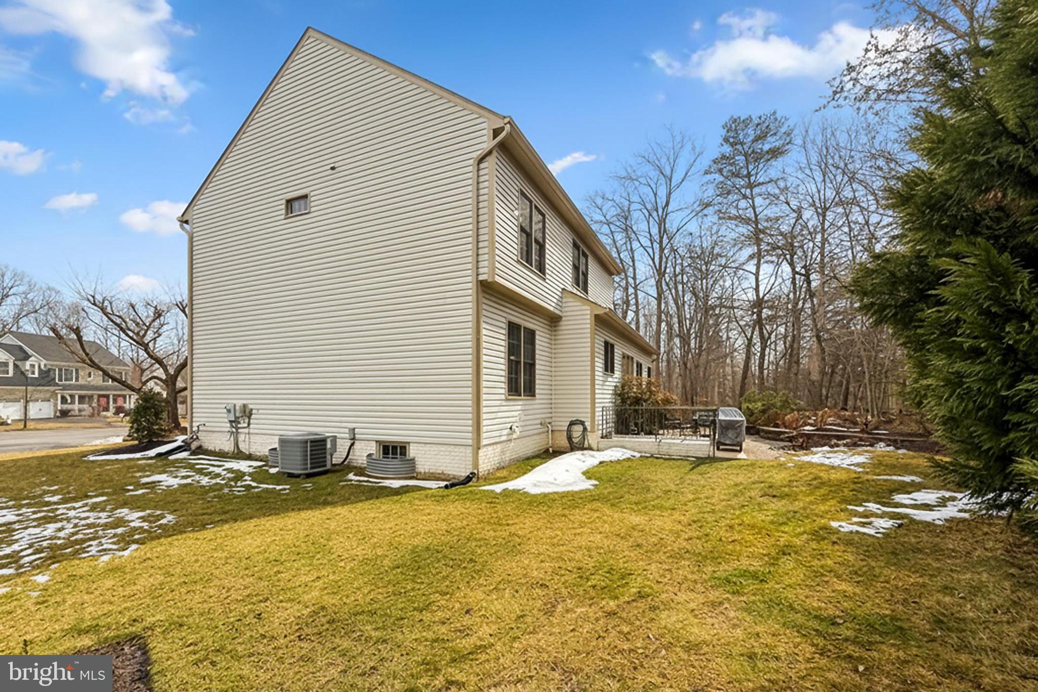 CROSSPOINTE - Residential