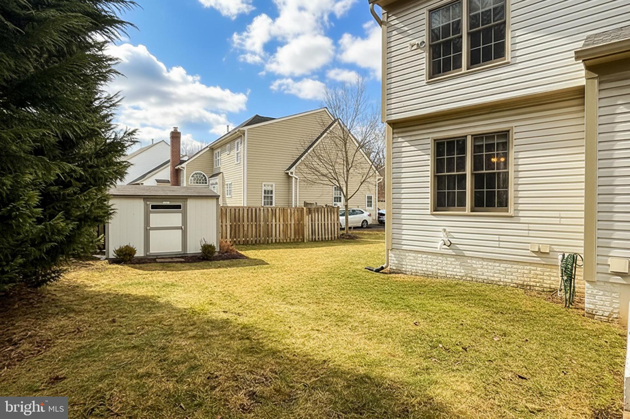 CROSSPOINTE - Residential